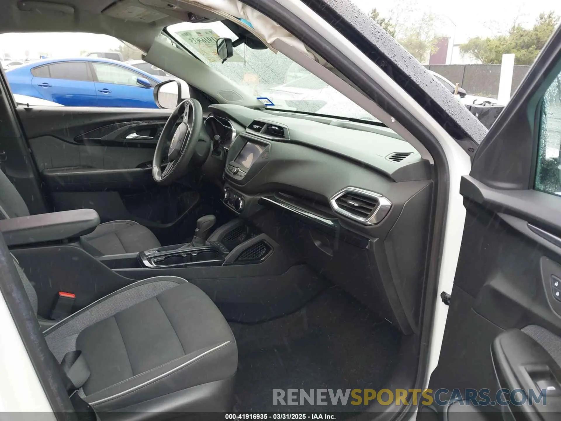 5 Photograph of a damaged car KL79MPSL4NB024614 CHEVROLET TRAILBLAZER 2022
