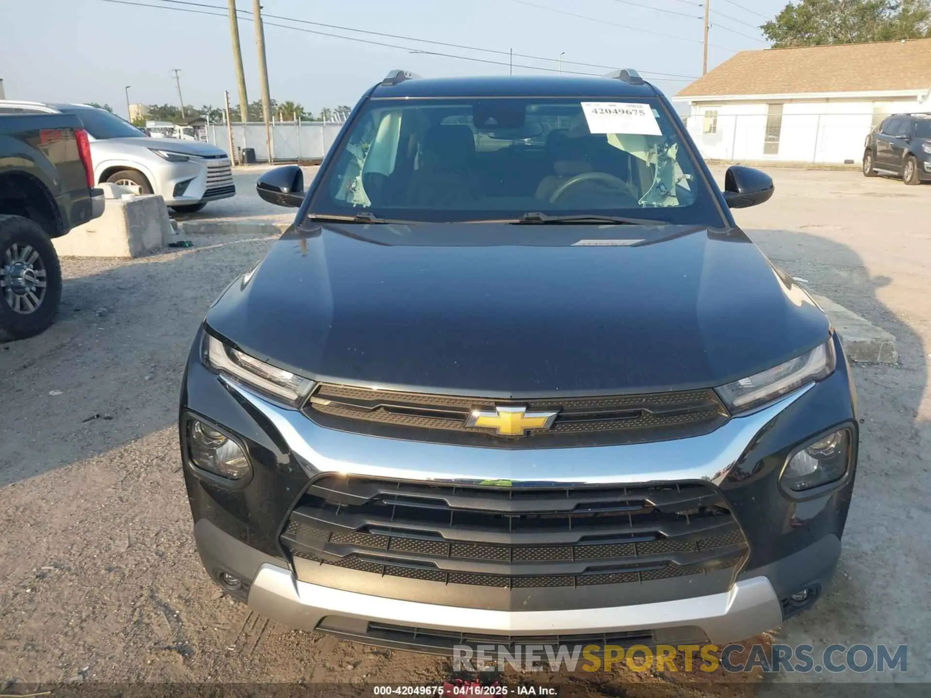 12 Photograph of a damaged car KL79MPSL7NB061589 CHEVROLET TRAILBLAZER 2022