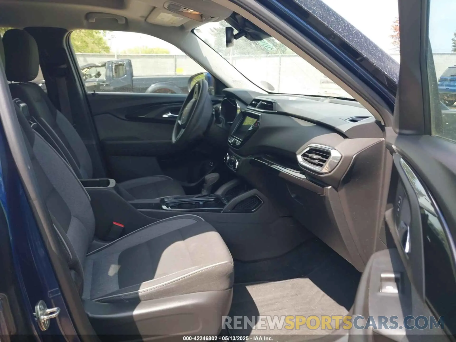 5 Photograph of a damaged car KL79MPSL9NB060718 CHEVROLET TRAILBLAZER 2022