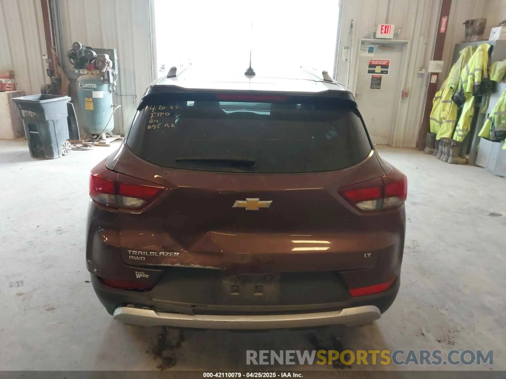 16 Photograph of a damaged car KL79MRSL2NB009024 CHEVROLET TRAILBLAZER 2022