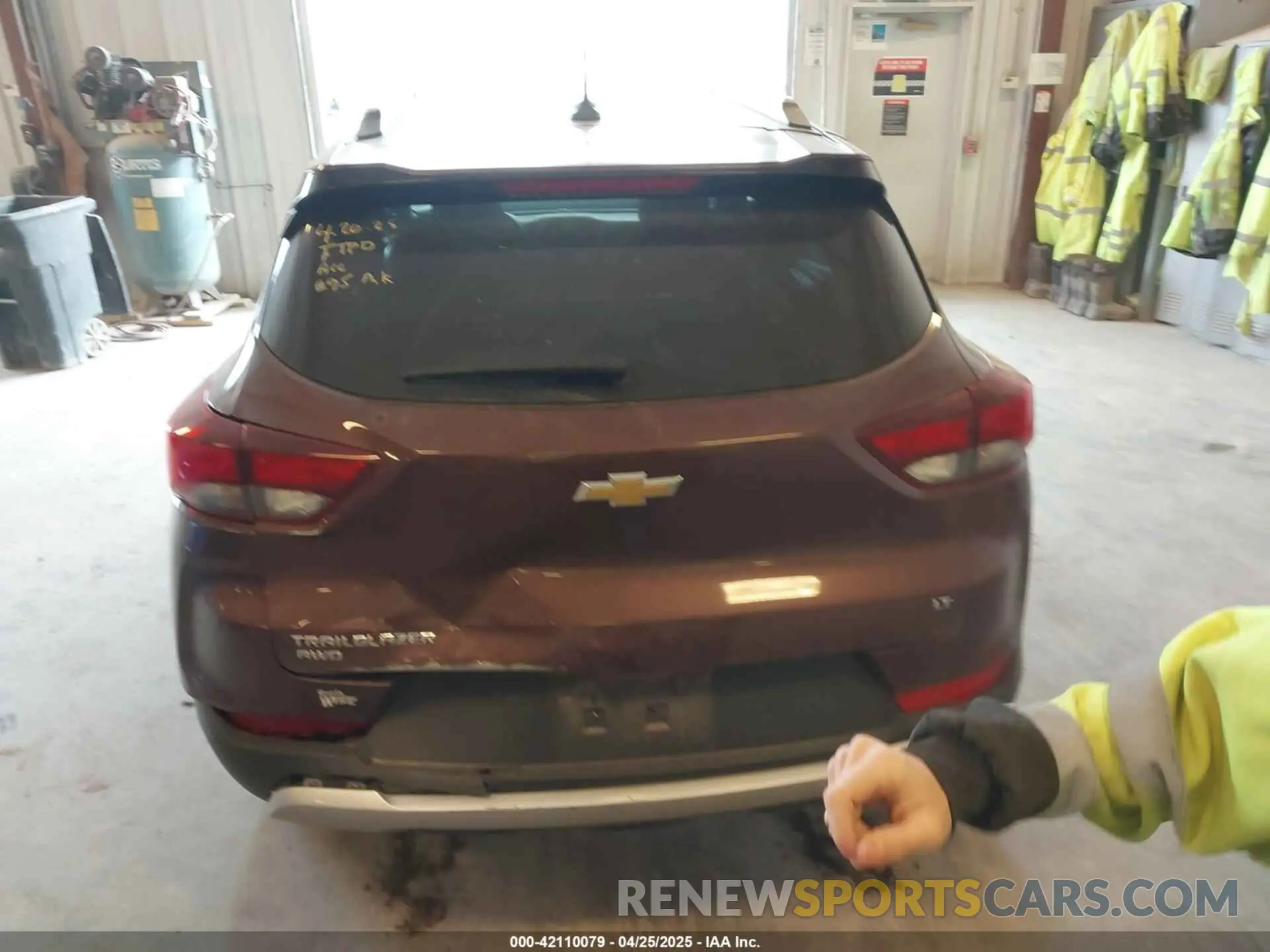 6 Photograph of a damaged car KL79MRSL2NB009024 CHEVROLET TRAILBLAZER 2022