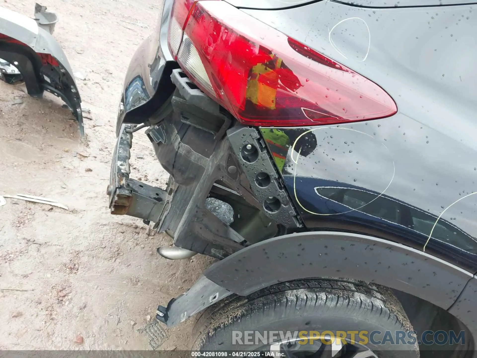 19 Photograph of a damaged car KL79MRSL6NB012136 CHEVROLET TRAILBLAZER 2022