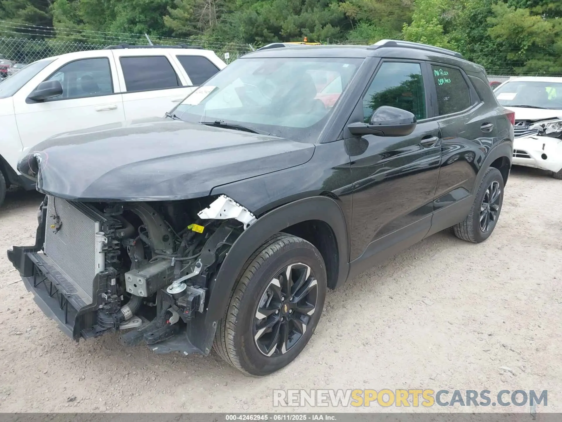 2 Photograph of a damaged car KL79MRSL6NB104914 CHEVROLET TRAILBLAZER 2022