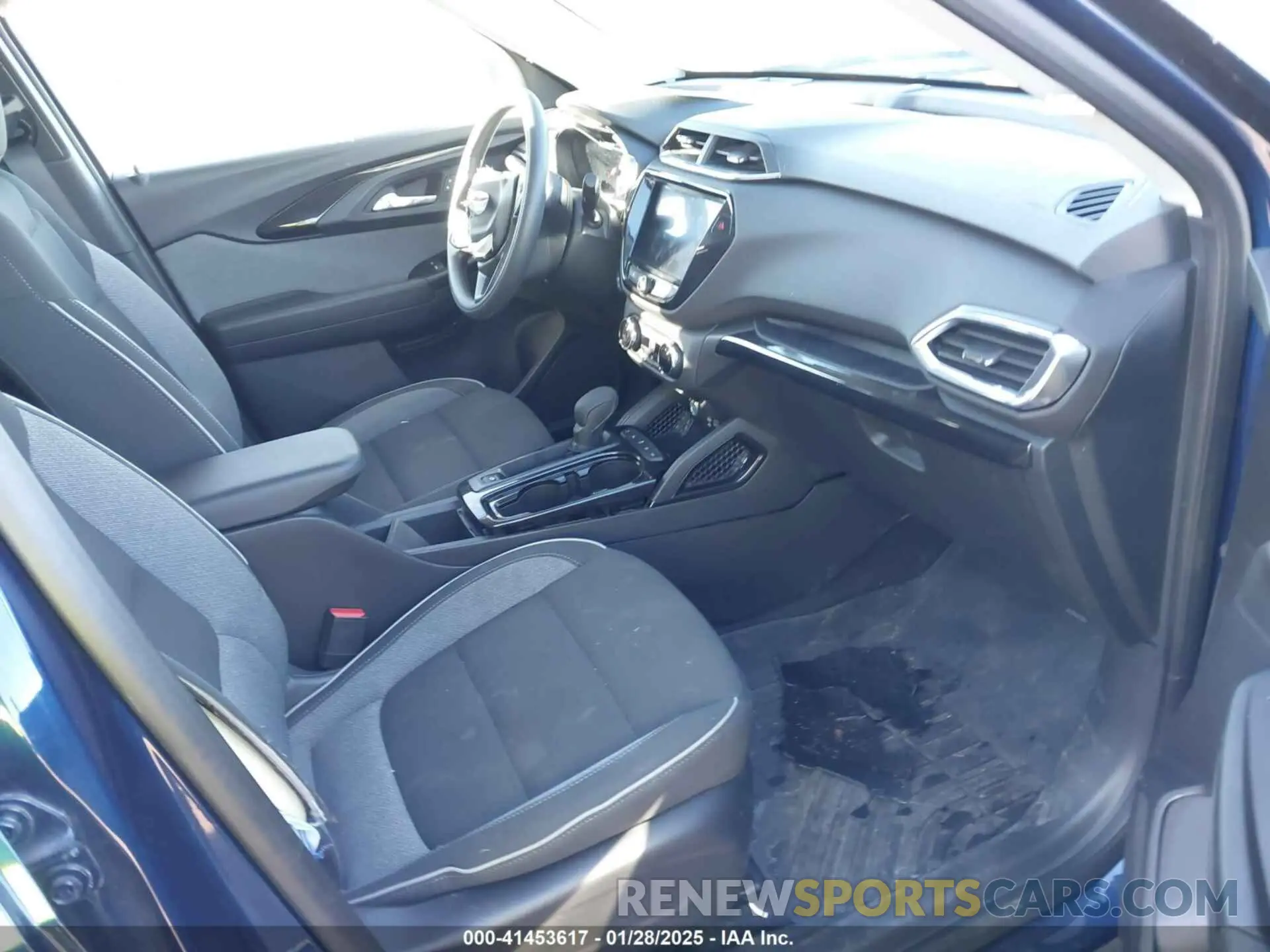 5 Photograph of a damaged car KL79MRSL9NB102851 CHEVROLET TRAILBLAZER 2022
