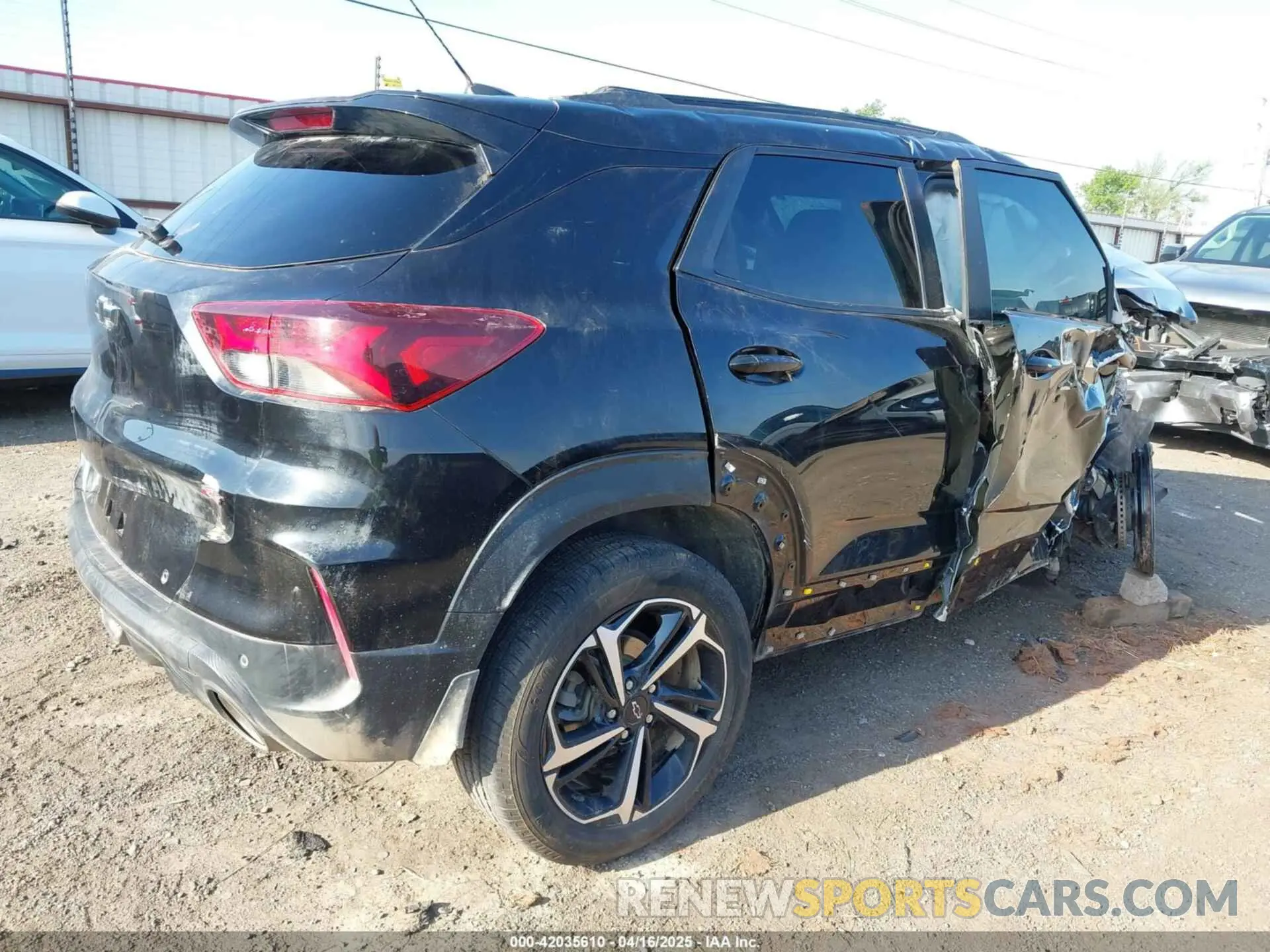 4 Photograph of a damaged car KL79MTSL1NB106972 CHEVROLET TRAILBLAZER 2022