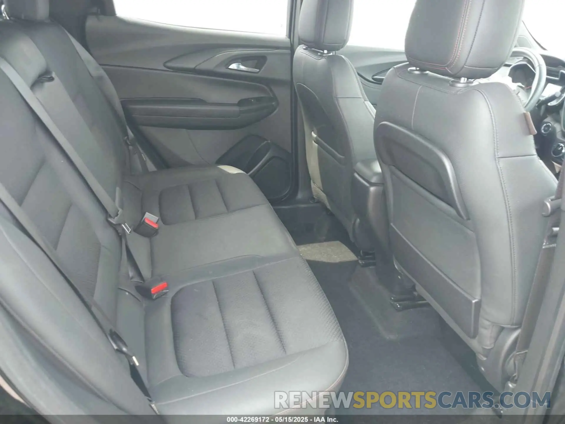 8 Photograph of a damaged car KL79MTSL5NB061647 CHEVROLET TRAILBLAZER 2022