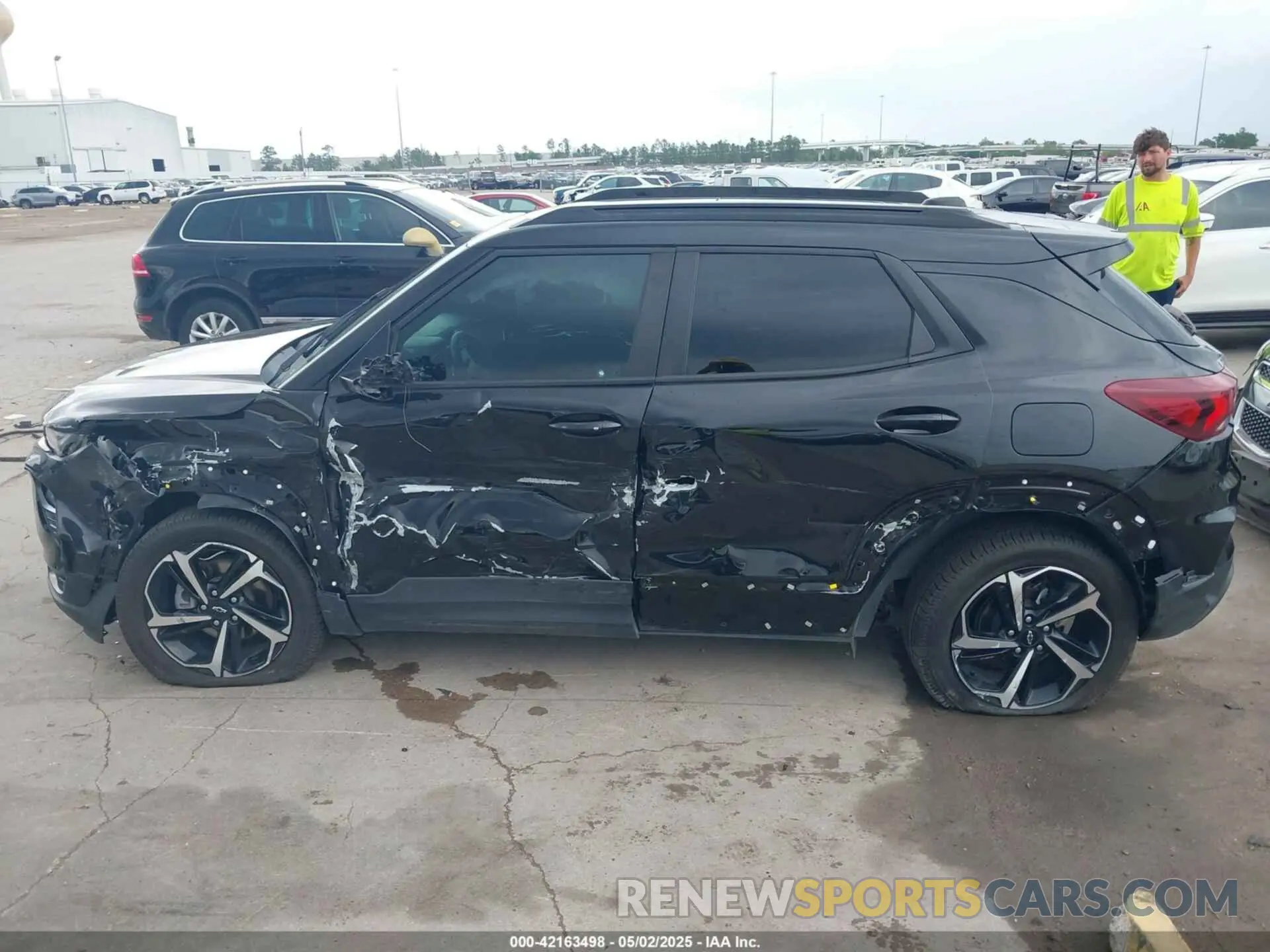 13 Photograph of a damaged car KL79MTSL8NB049234 CHEVROLET TRAILBLAZER 2022