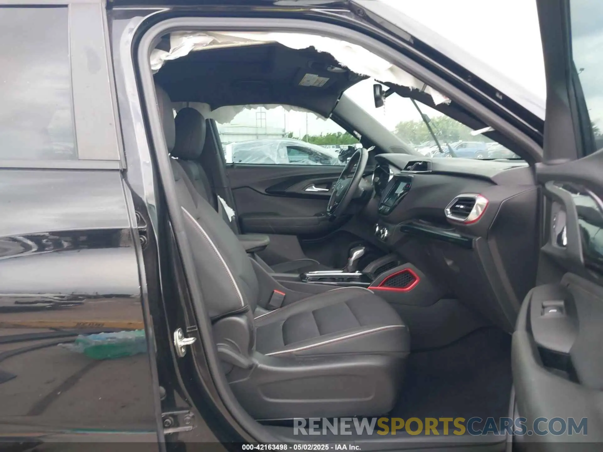5 Photograph of a damaged car KL79MTSL8NB049234 CHEVROLET TRAILBLAZER 2022