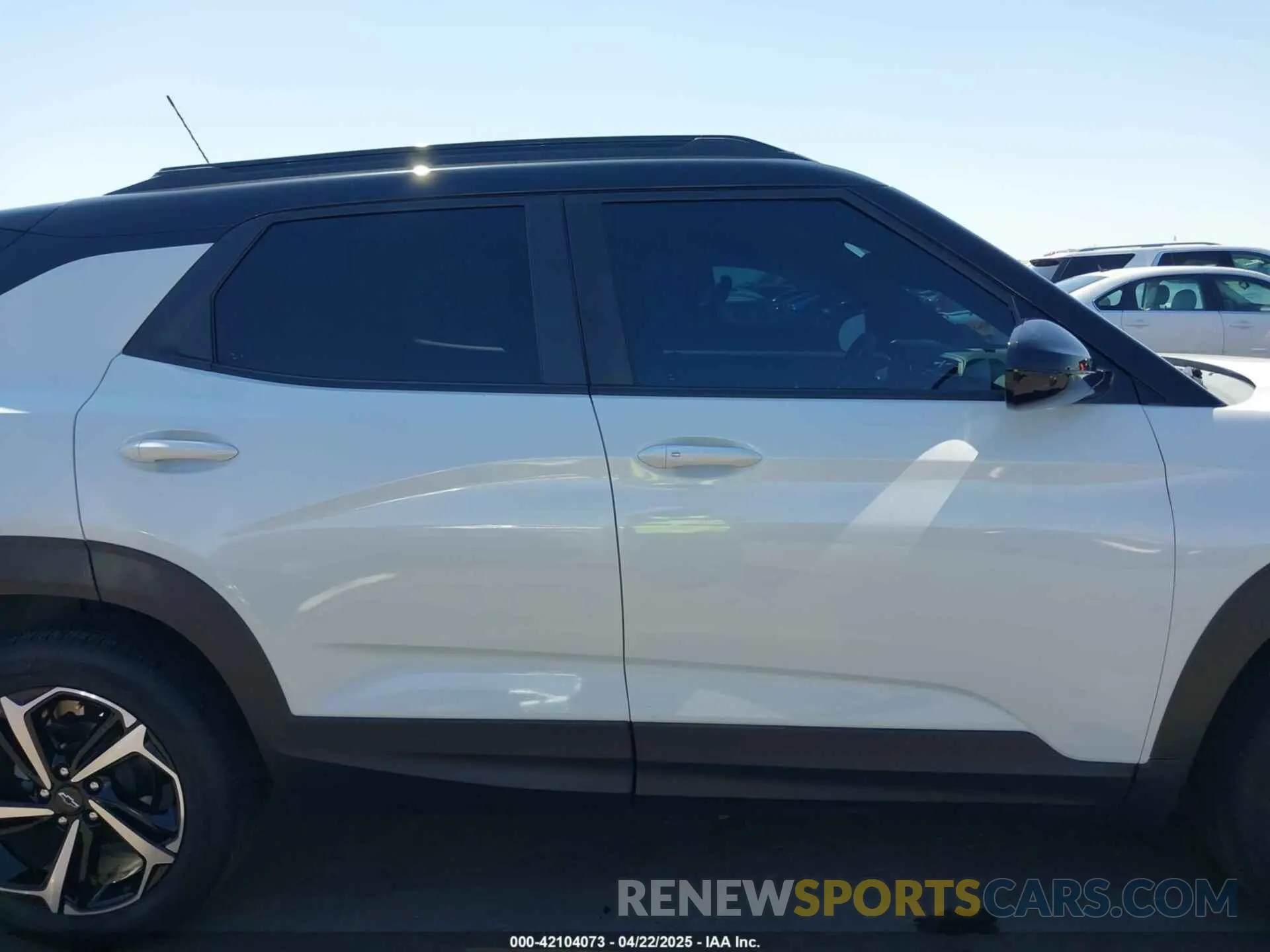 13 Photograph of a damaged car KL79MTSL8NB120156 CHEVROLET TRAILBLAZER 2022