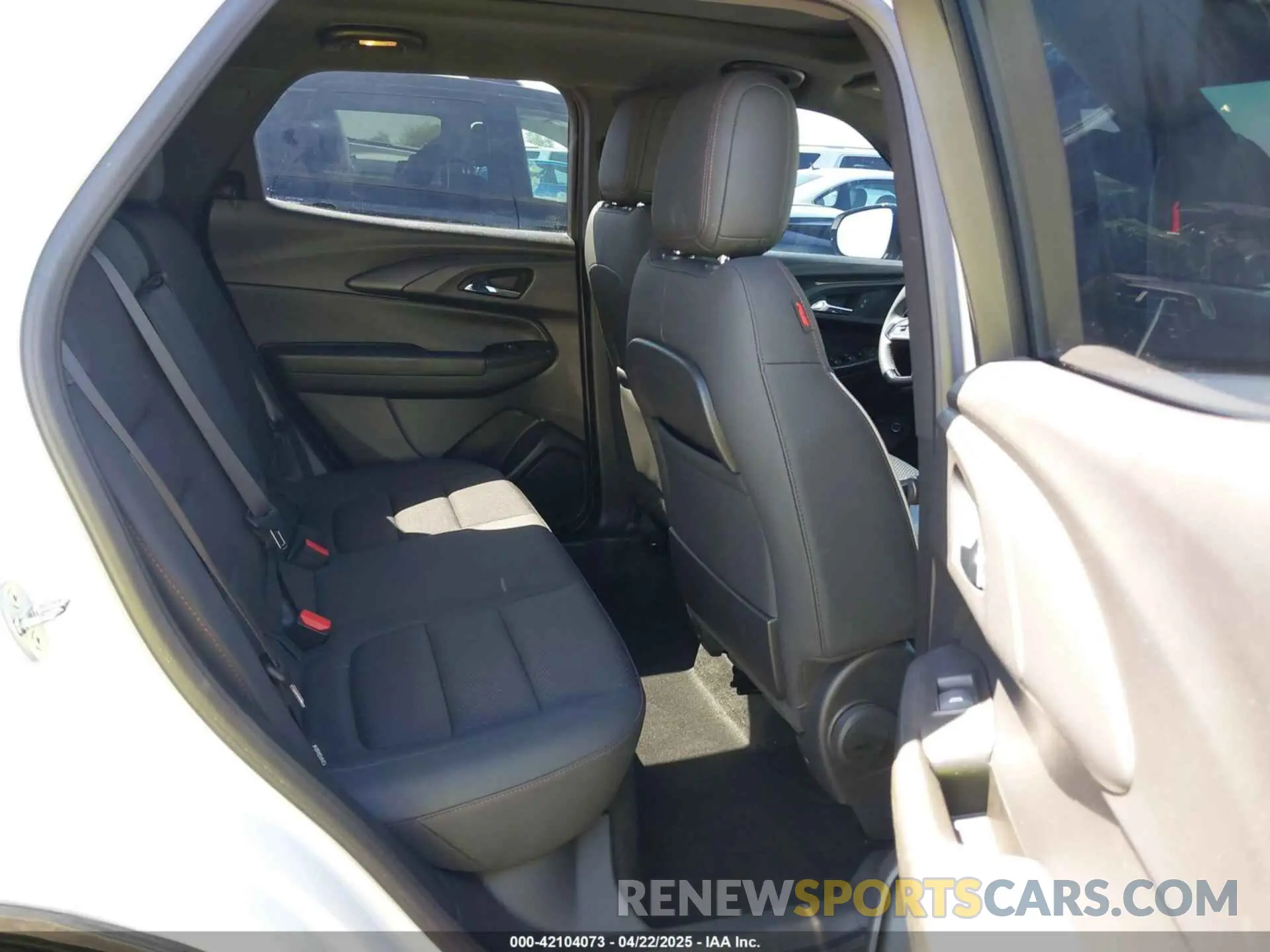 8 Photograph of a damaged car KL79MTSL8NB120156 CHEVROLET TRAILBLAZER 2022