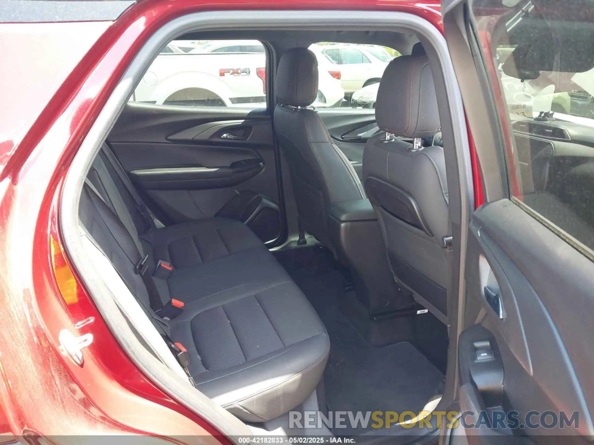 8 Photograph of a damaged car KL79MTSL9NB031888 CHEVROLET TRAILBLAZER 2022