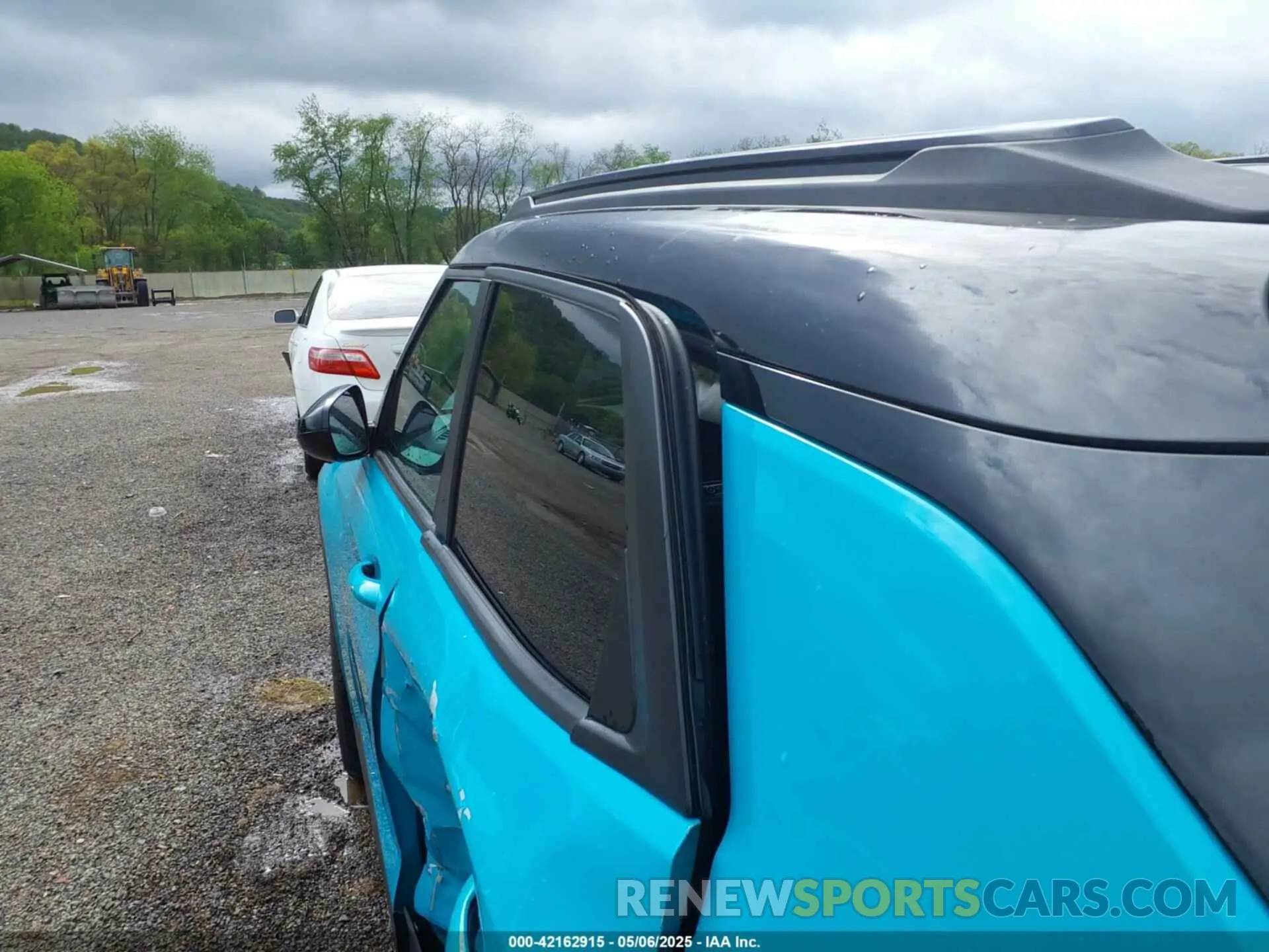 17 Photograph of a damaged car KL79MUSL2NB047324 CHEVROLET TRAILBLAZER 2022
