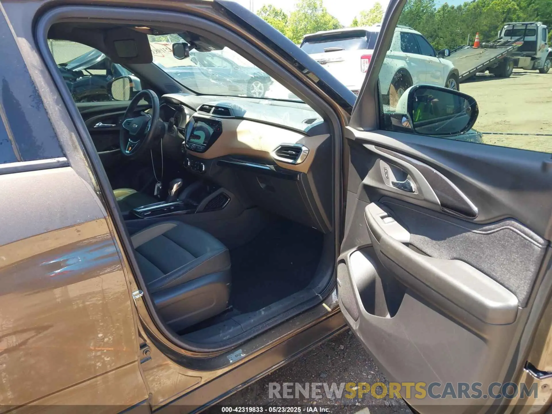 17 Photograph of a damaged car KL79MVSL1NB115750 CHEVROLET TRAILBLAZER 2022