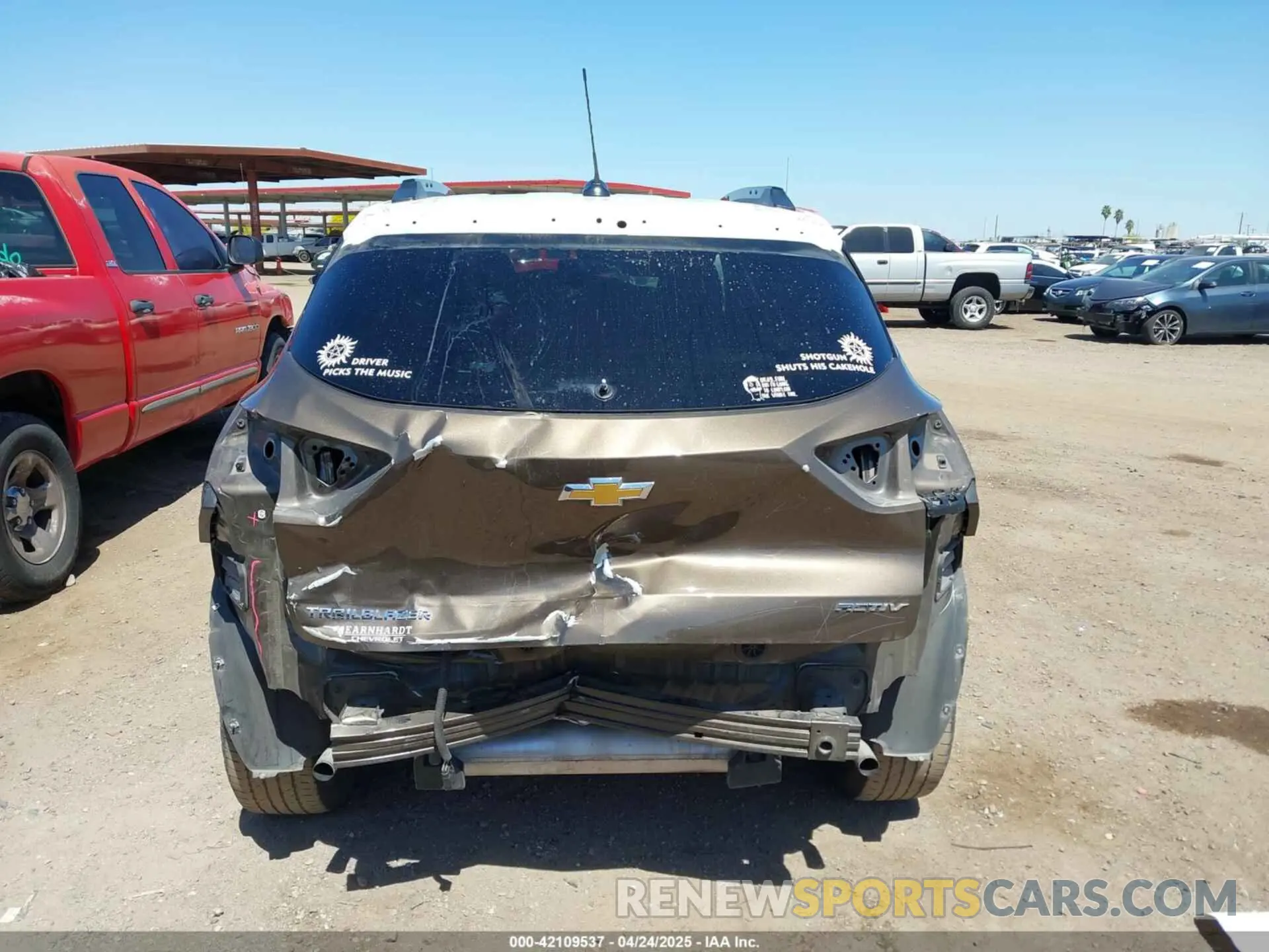 16 Photograph of a damaged car KL79MVSL3NB056328 CHEVROLET TRAILBLAZER 2022