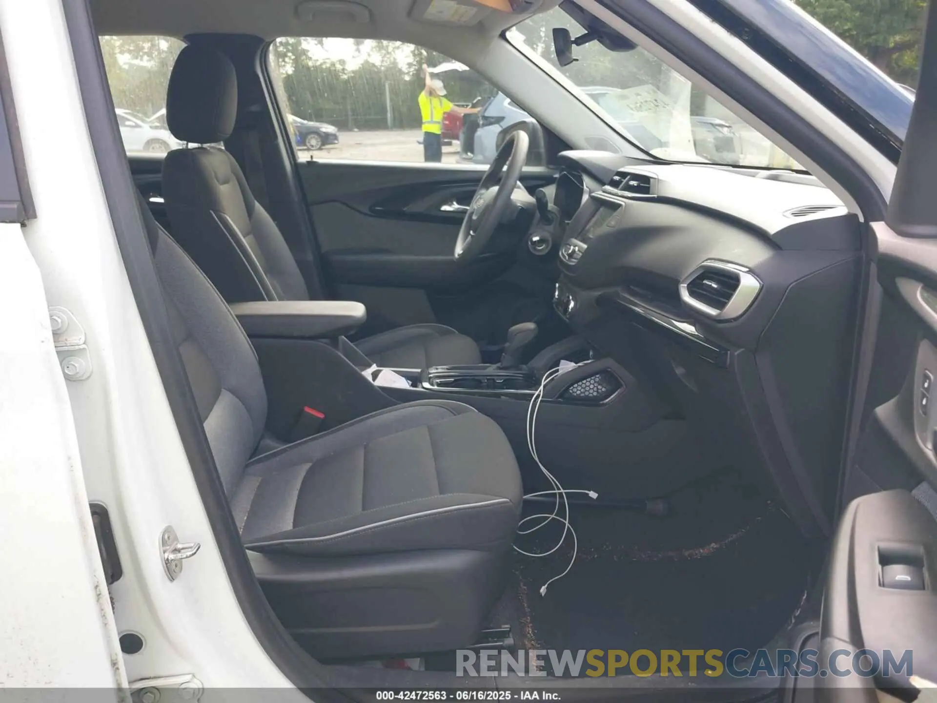 5 Photograph of a damaged car KL79MMS22PB005990 CHEVROLET TRAILBLAZER 2023