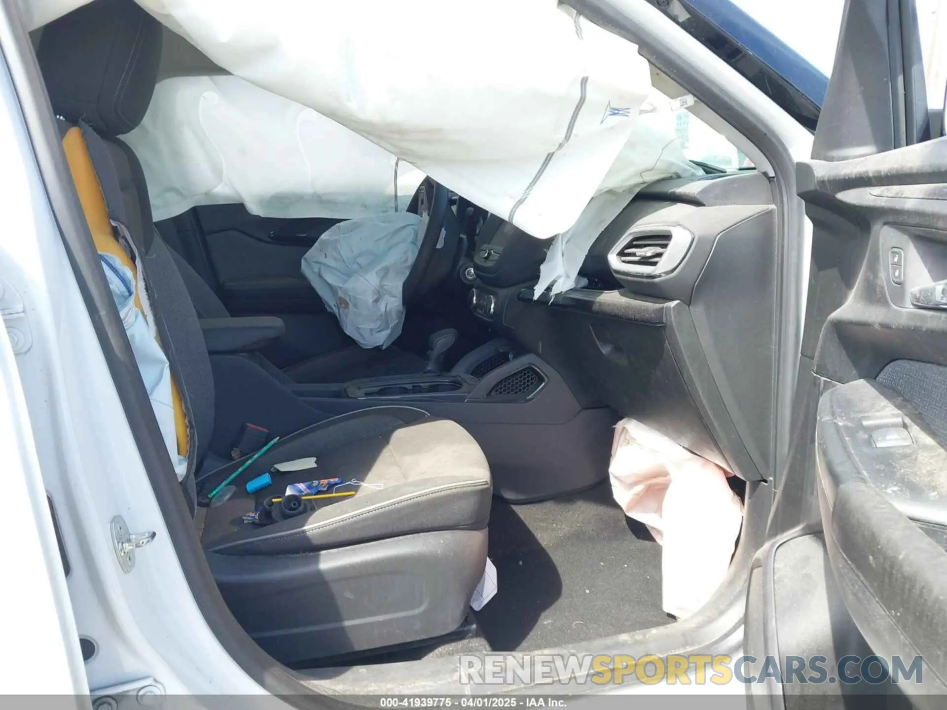 5 Photograph of a damaged car KL79MMS22PB026421 CHEVROLET TRAILBLAZER 2023