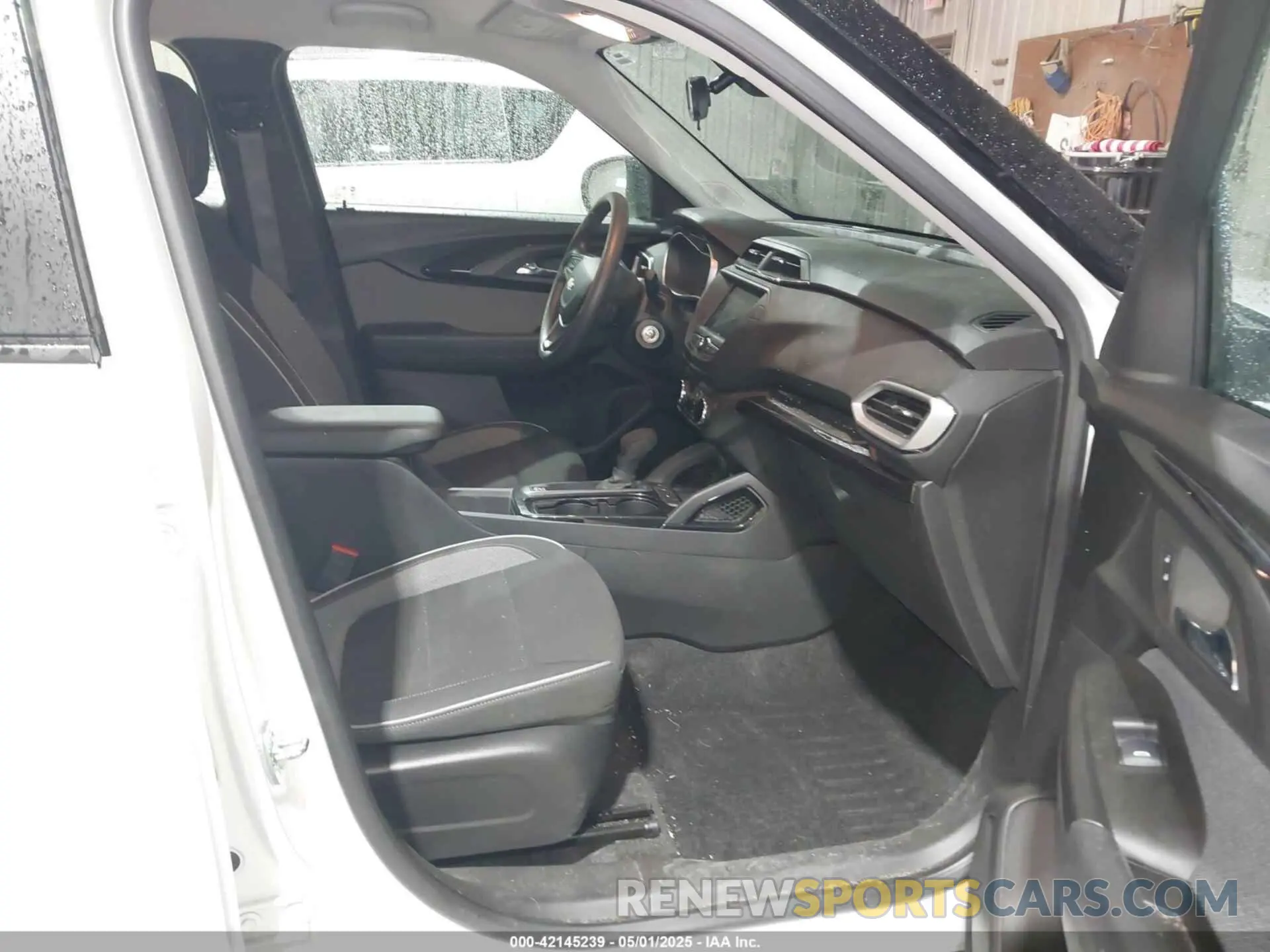 5 Photograph of a damaged car KL79MMS24PB180211 CHEVROLET TRAILBLAZER 2023