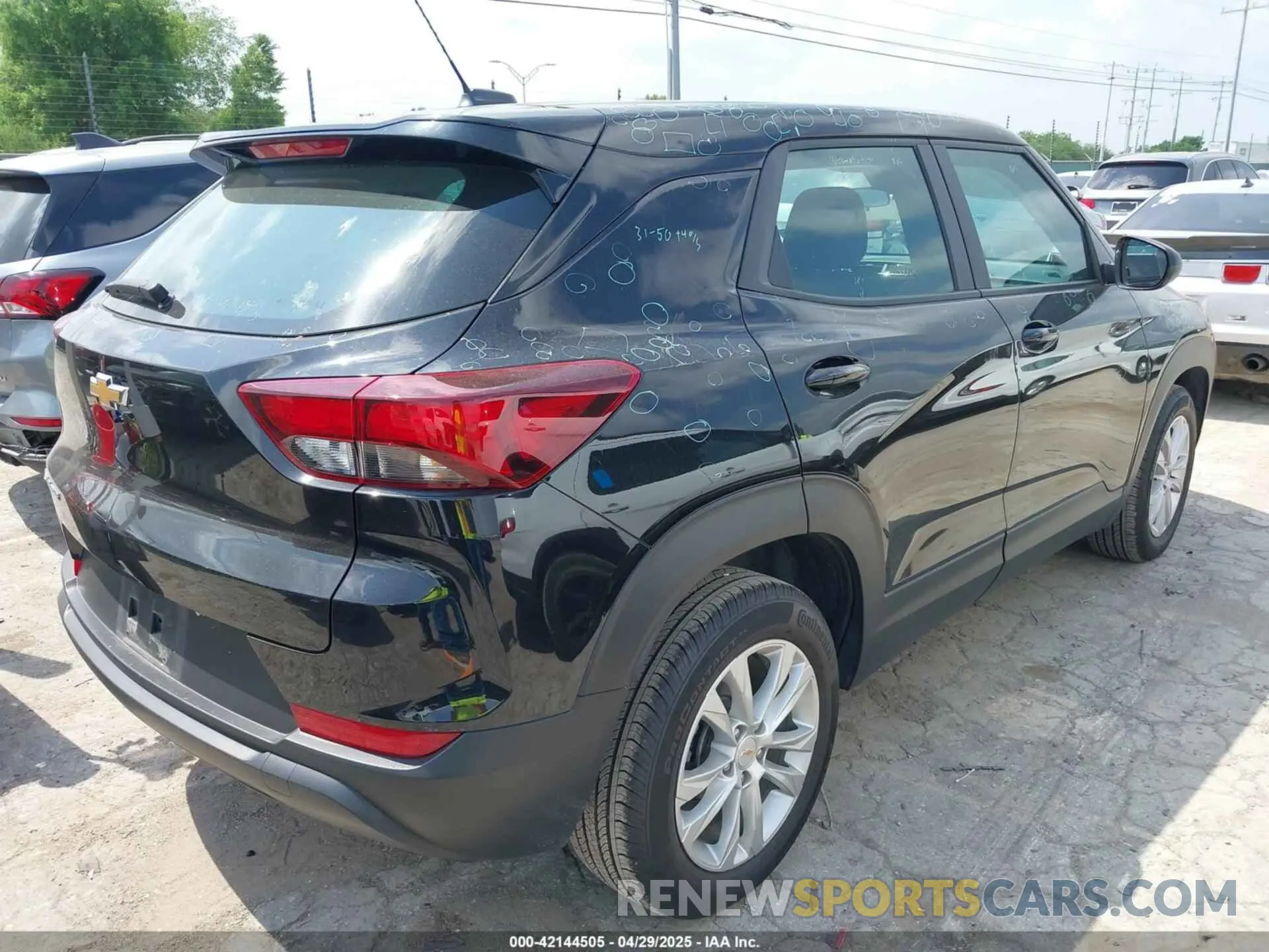 4 Photograph of a damaged car KL79MMS26PB169162 CHEVROLET TRAILBLAZER 2023