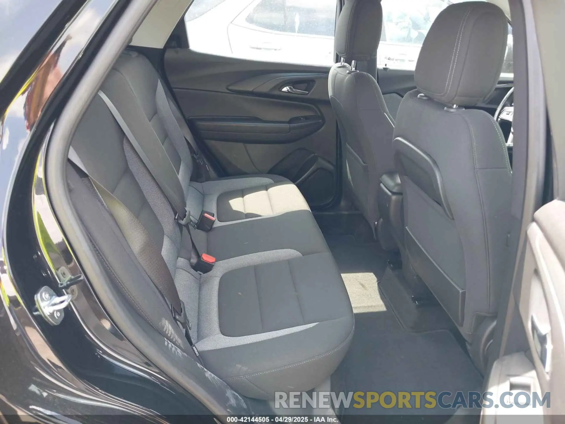 8 Photograph of a damaged car KL79MMS26PB169162 CHEVROLET TRAILBLAZER 2023