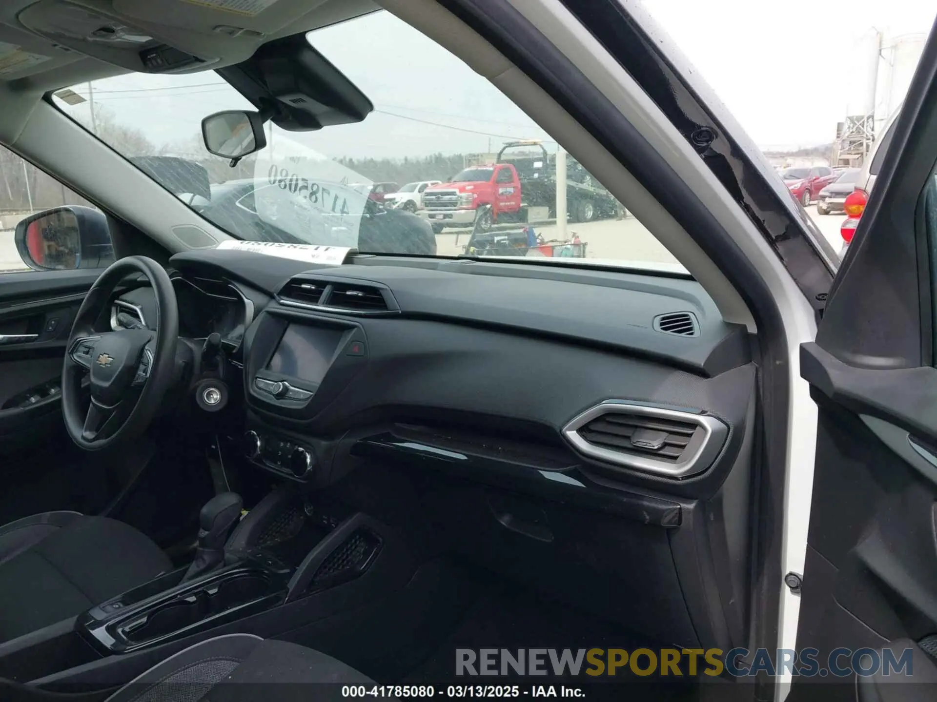 5 Photograph of a damaged car KL79MMS27PB164679 CHEVROLET TRAILBLAZER 2023
