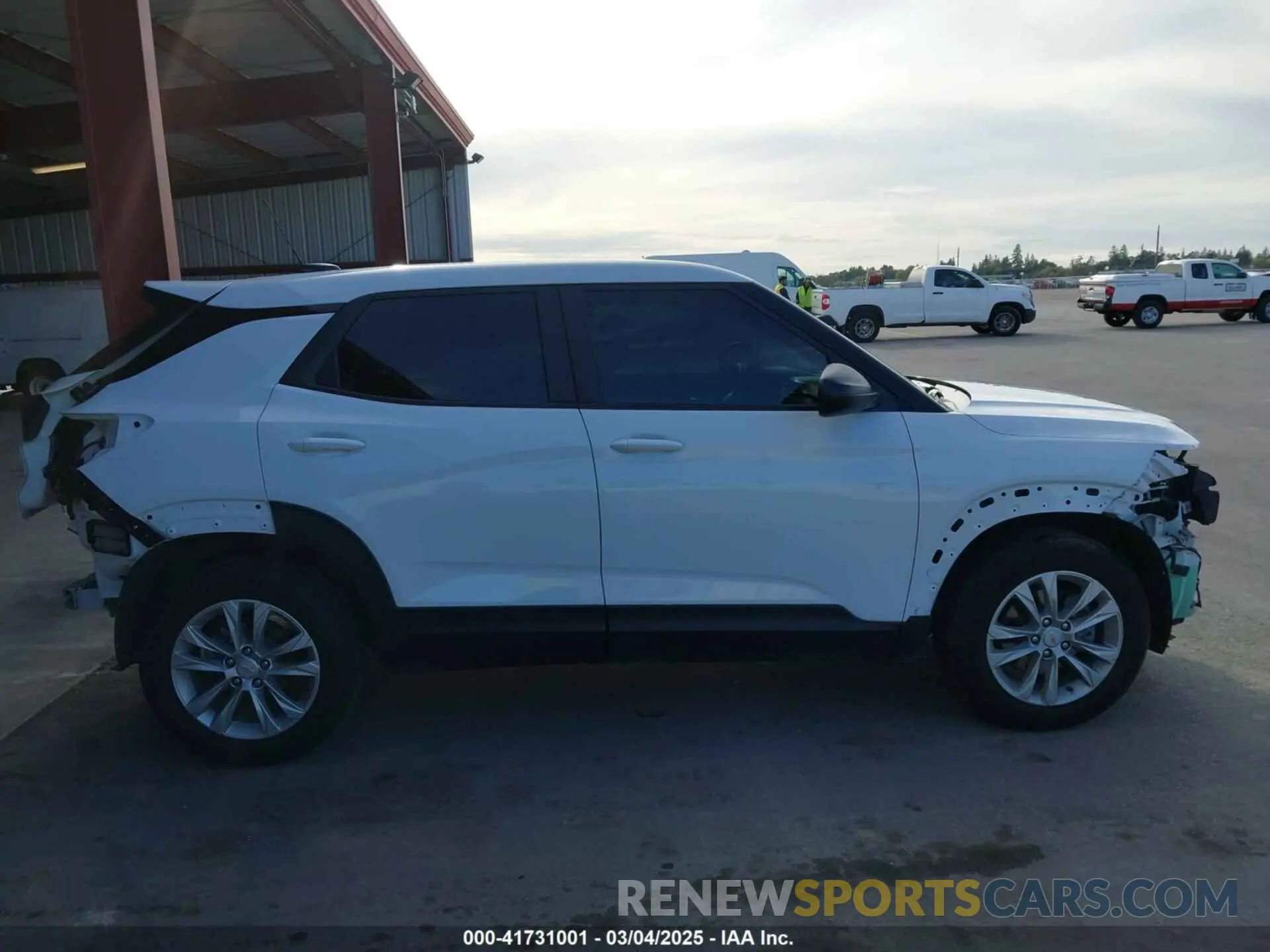14 Photograph of a damaged car KL79MMS28PB205529 CHEVROLET TRAILBLAZER 2023