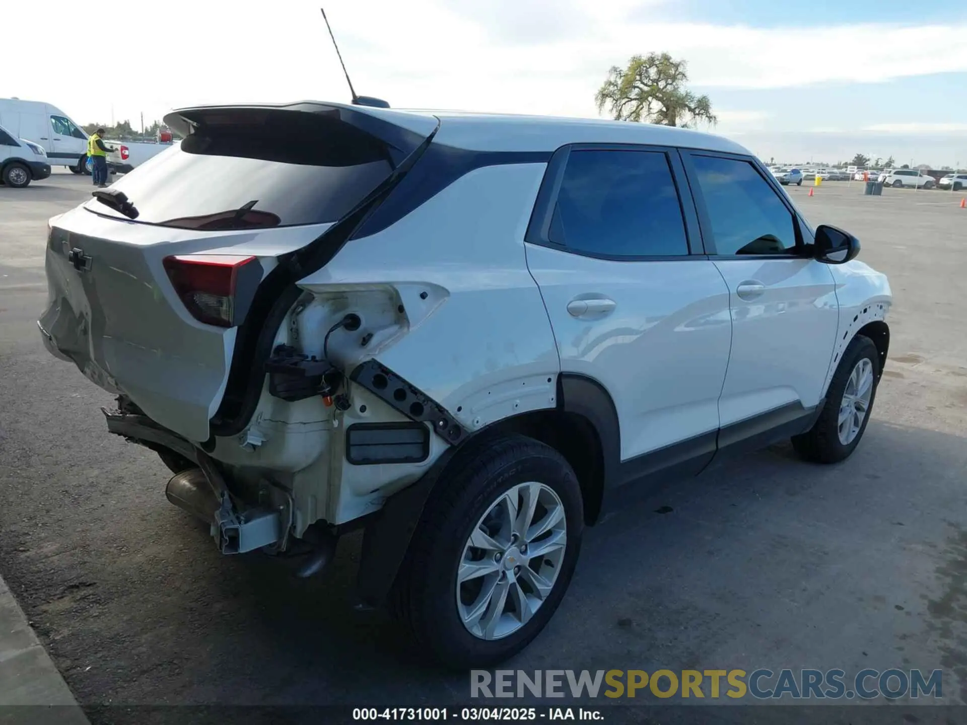 4 Photograph of a damaged car KL79MMS28PB205529 CHEVROLET TRAILBLAZER 2023