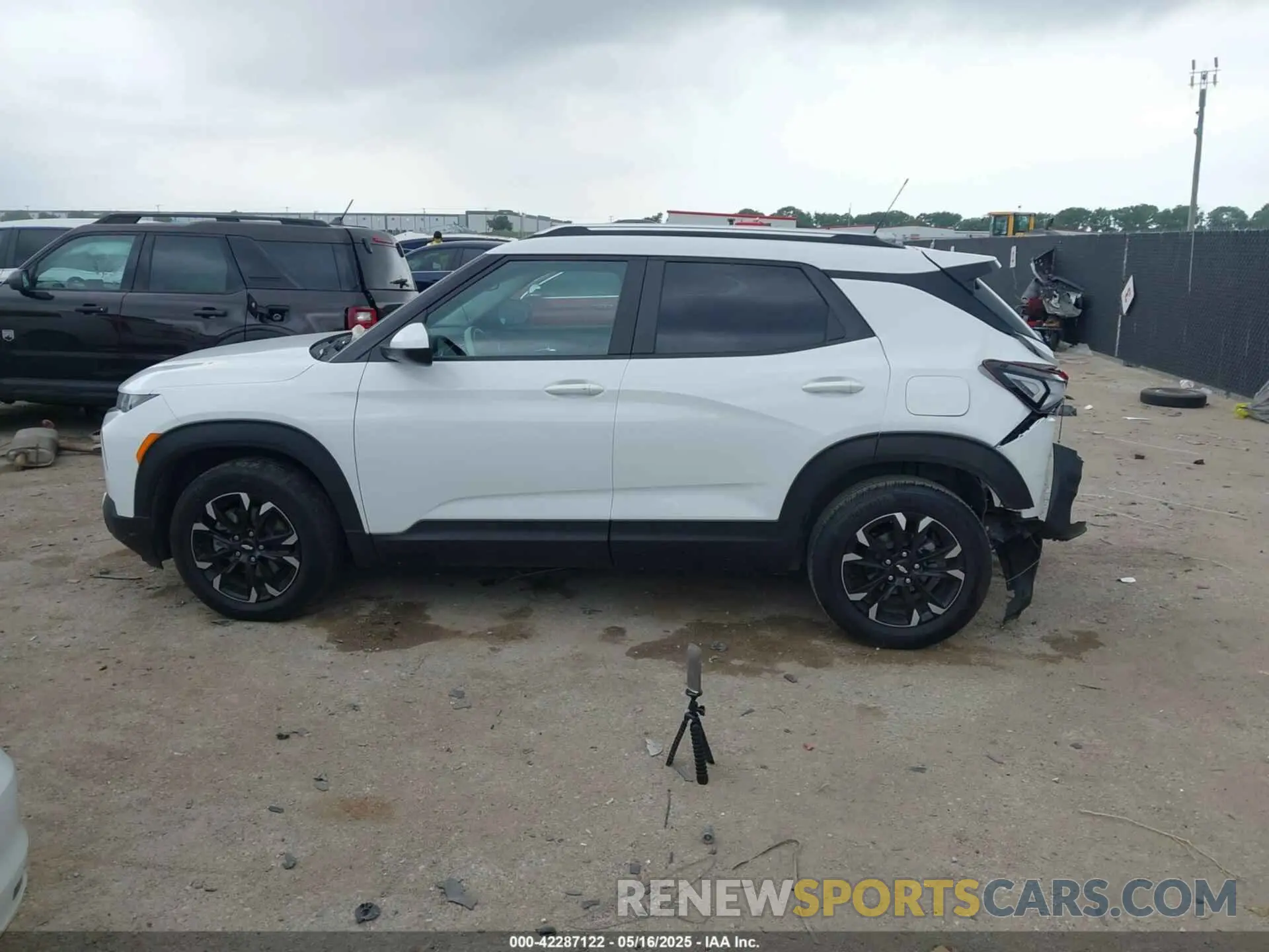 14 Photograph of a damaged car KL79MPS21PB192043 CHEVROLET TRAILBLAZER 2023
