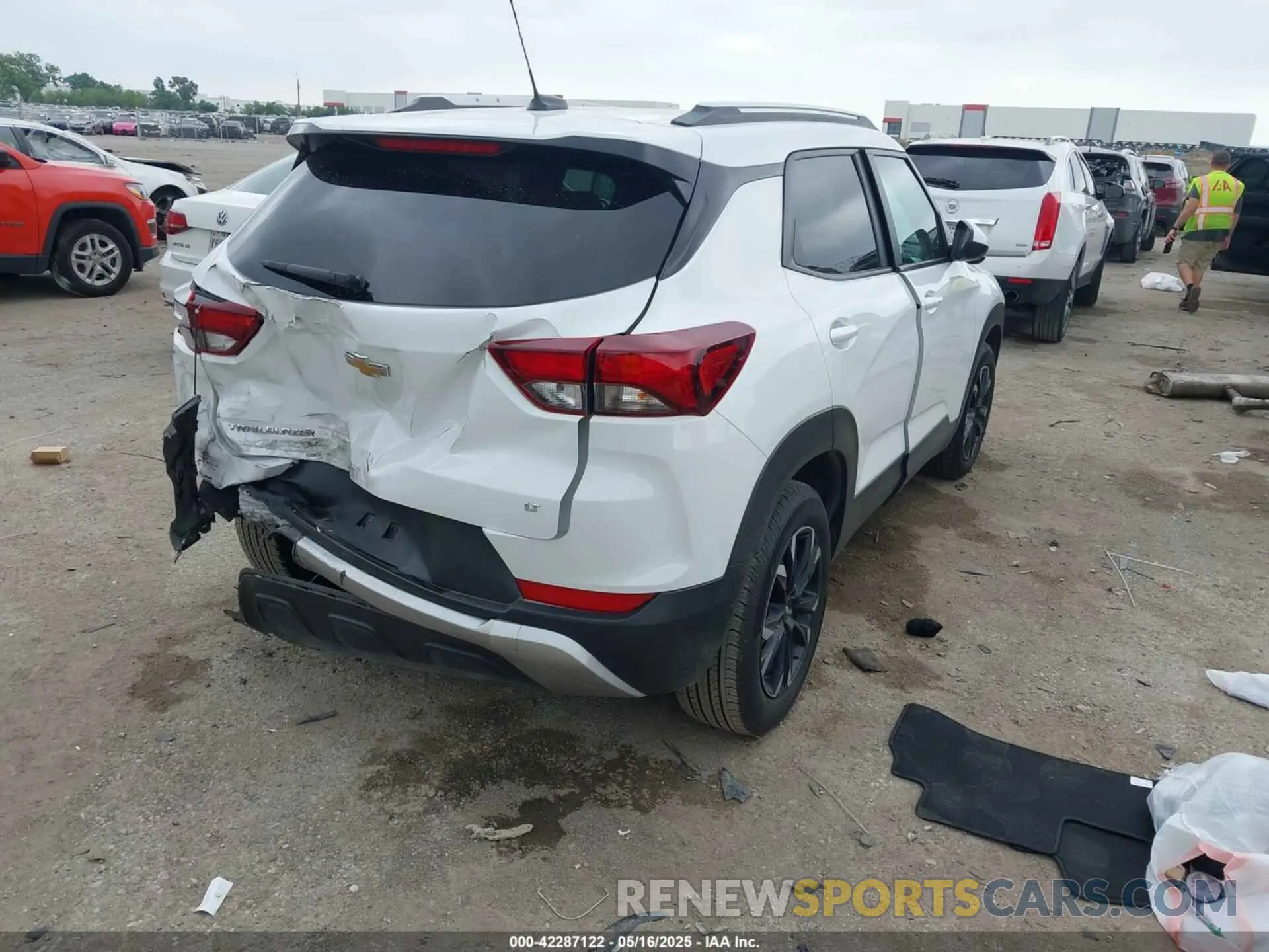 4 Photograph of a damaged car KL79MPS21PB192043 CHEVROLET TRAILBLAZER 2023