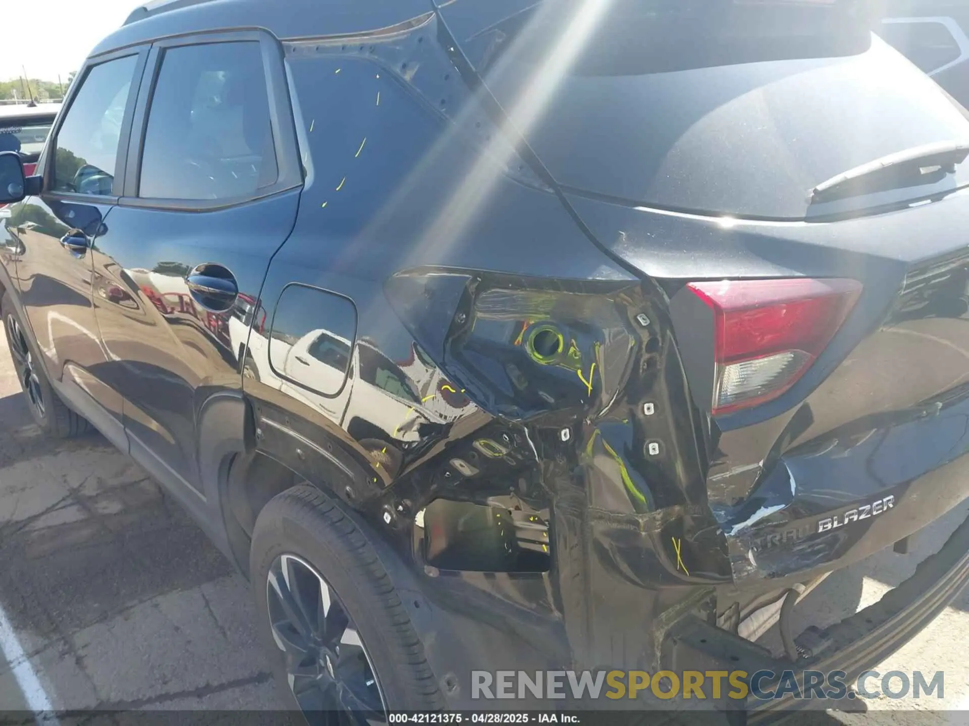 17 Photograph of a damaged car KL79MPS22PB034150 CHEVROLET TRAILBLAZER 2023