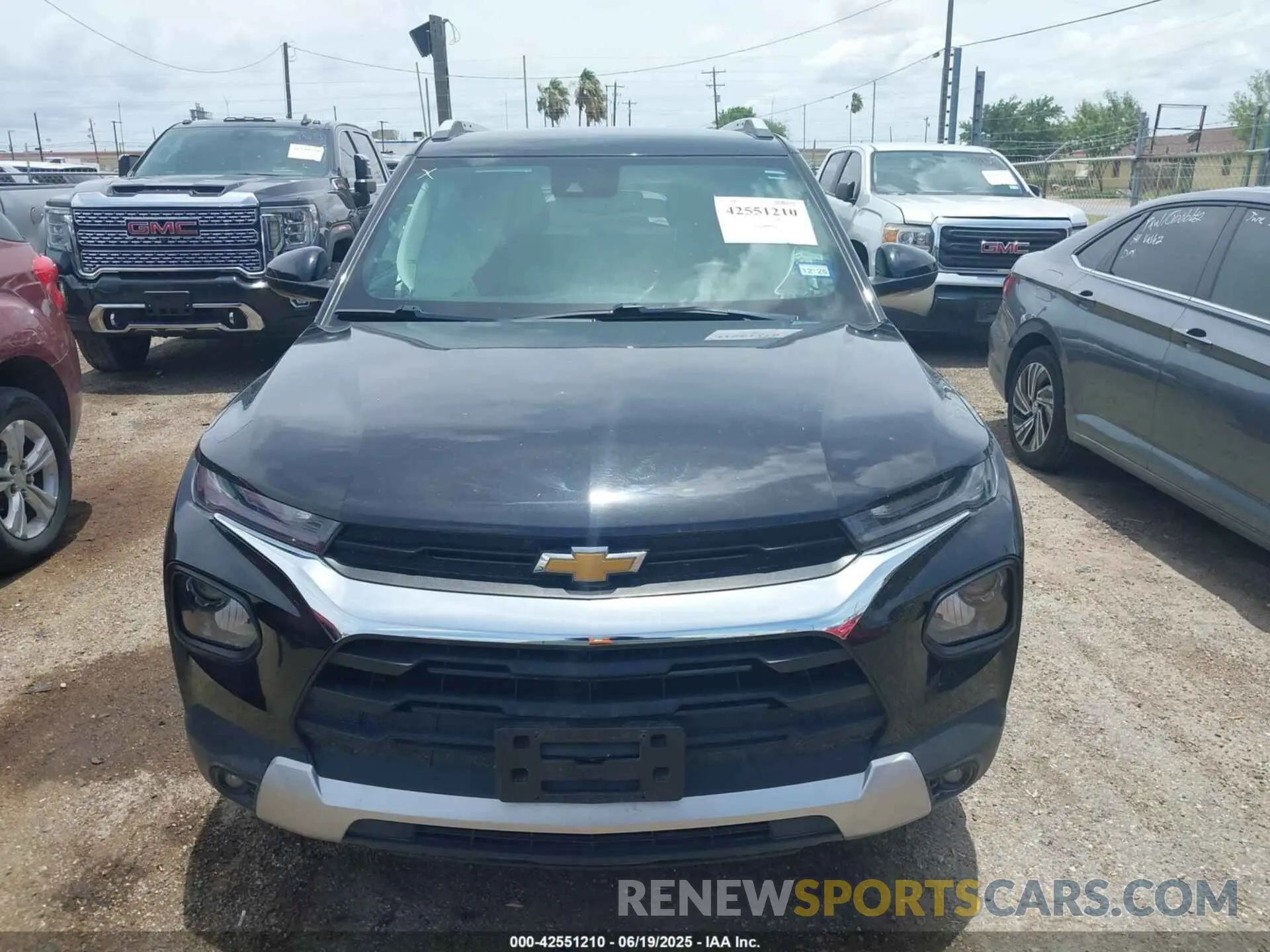 12 Photograph of a damaged car KL79MPS22PB056021 CHEVROLET TRAILBLAZER 2023