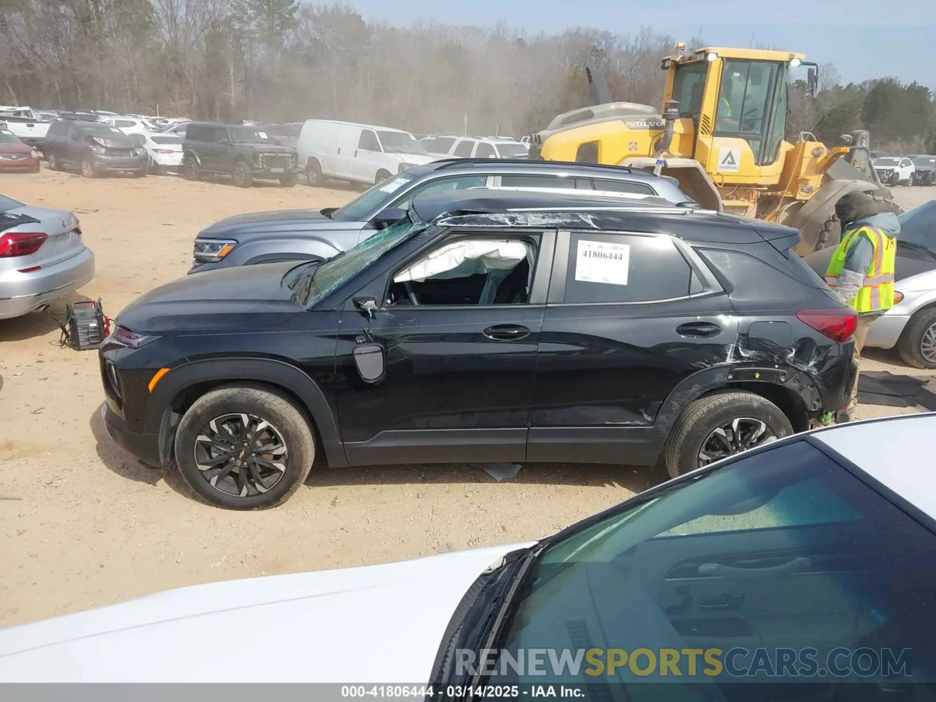 14 Photograph of a damaged car KL79MPS22PB096082 CHEVROLET TRAILBLAZER 2023