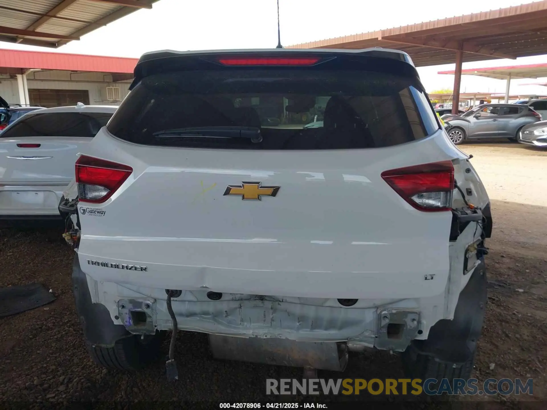 17 Photograph of a damaged car KL79MPS23PB154734 CHEVROLET TRAILBLAZER 2023