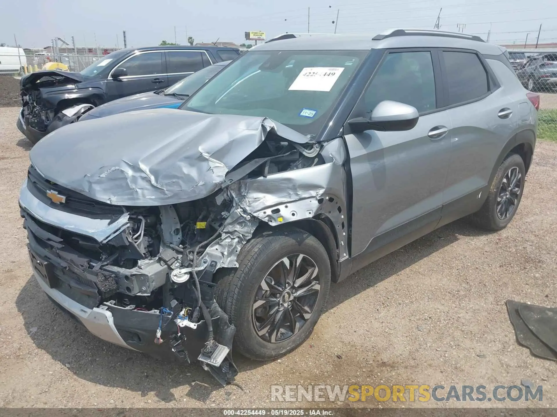 2 Photograph of a damaged car KL79MPS26PB045670 CHEVROLET TRAILBLAZER 2023