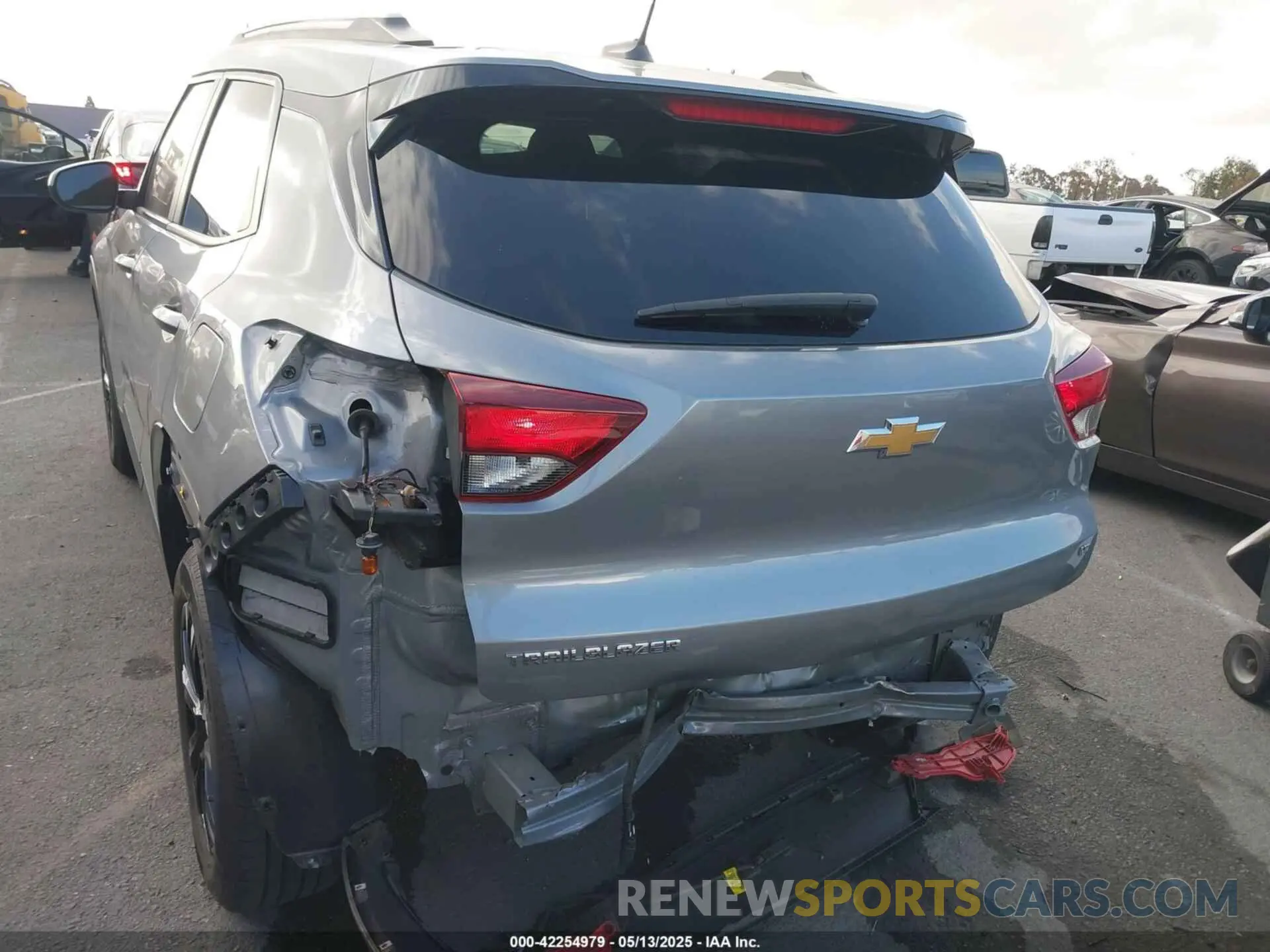 6 Photograph of a damaged car KL79MPS26PB107584 CHEVROLET TRAILBLAZER 2023