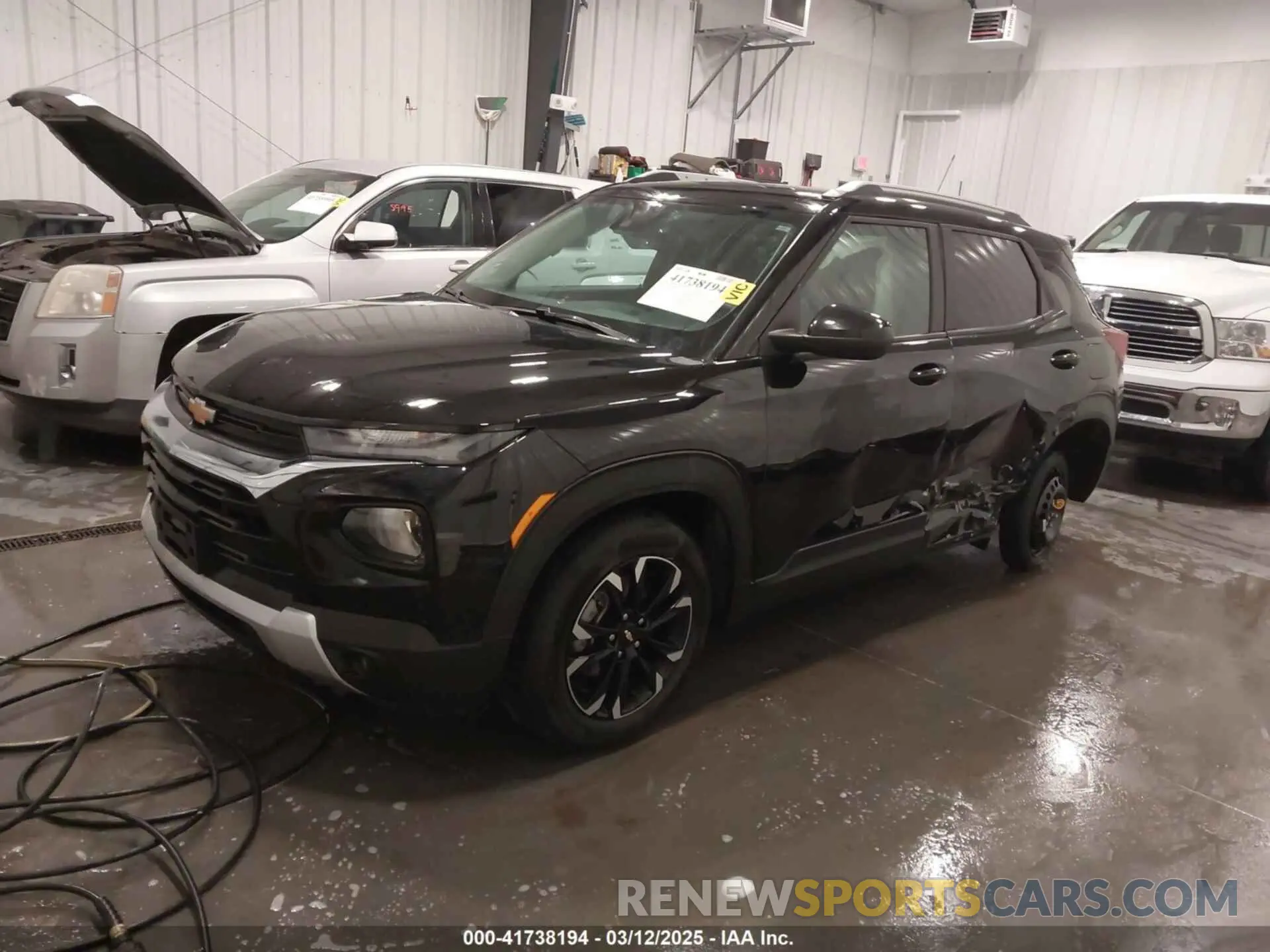 2 Photograph of a damaged car KL79MPS26PB201450 CHEVROLET TRAILBLAZER 2023