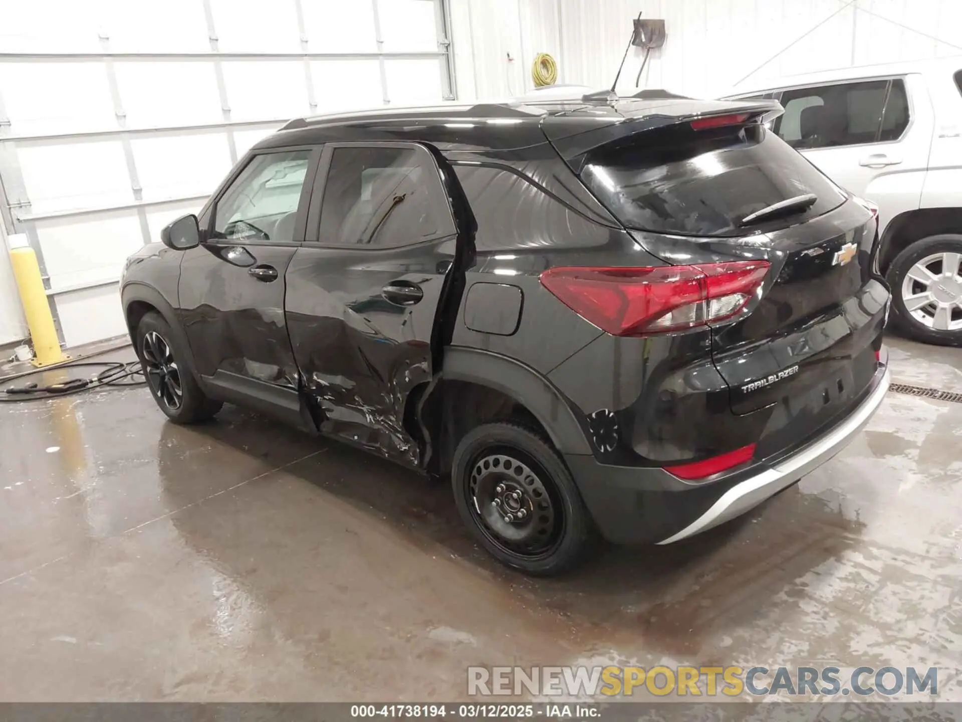 3 Photograph of a damaged car KL79MPS26PB201450 CHEVROLET TRAILBLAZER 2023