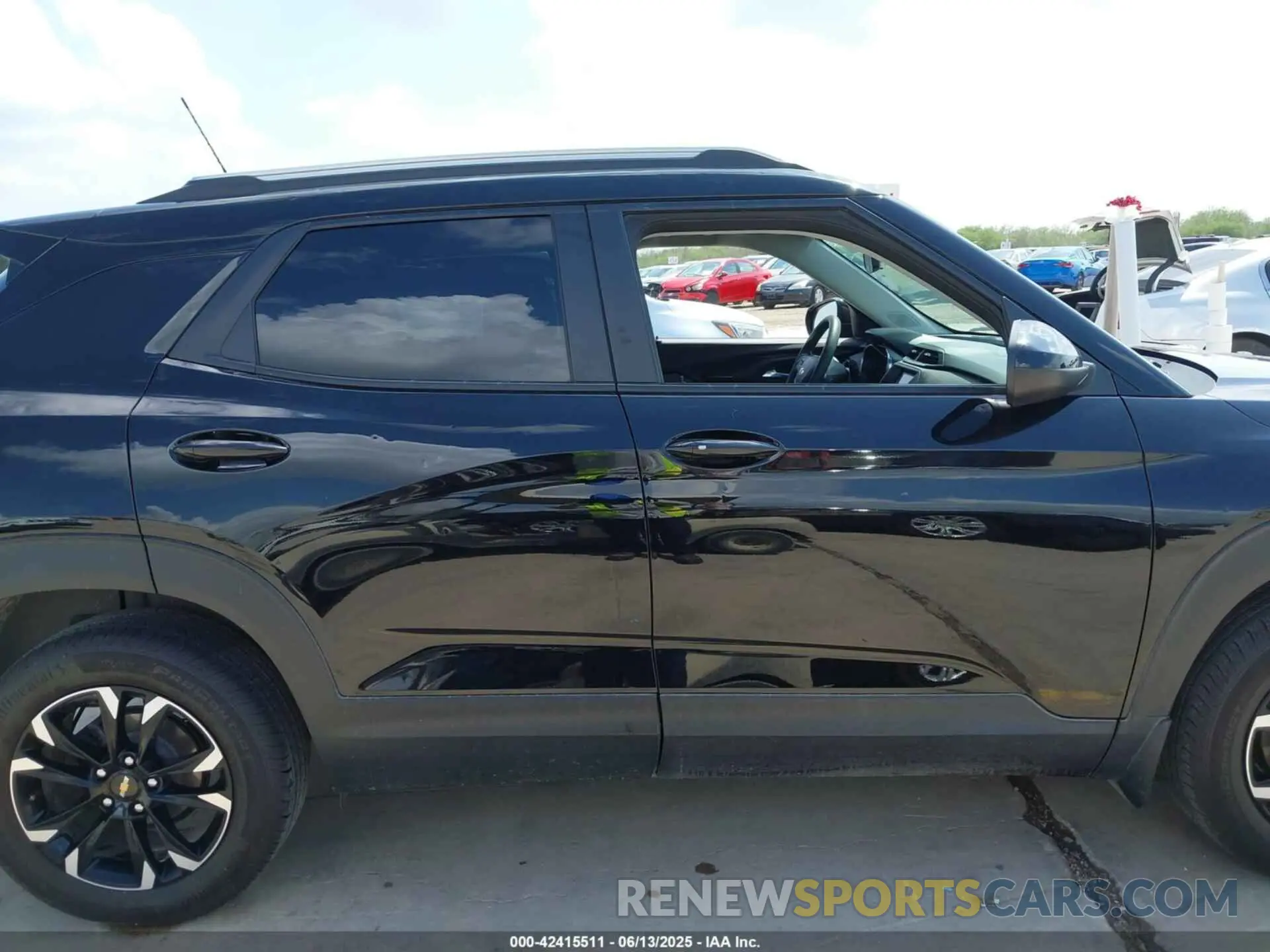 12 Photograph of a damaged car KL79MPS27PB081108 CHEVROLET TRAILBLAZER 2023