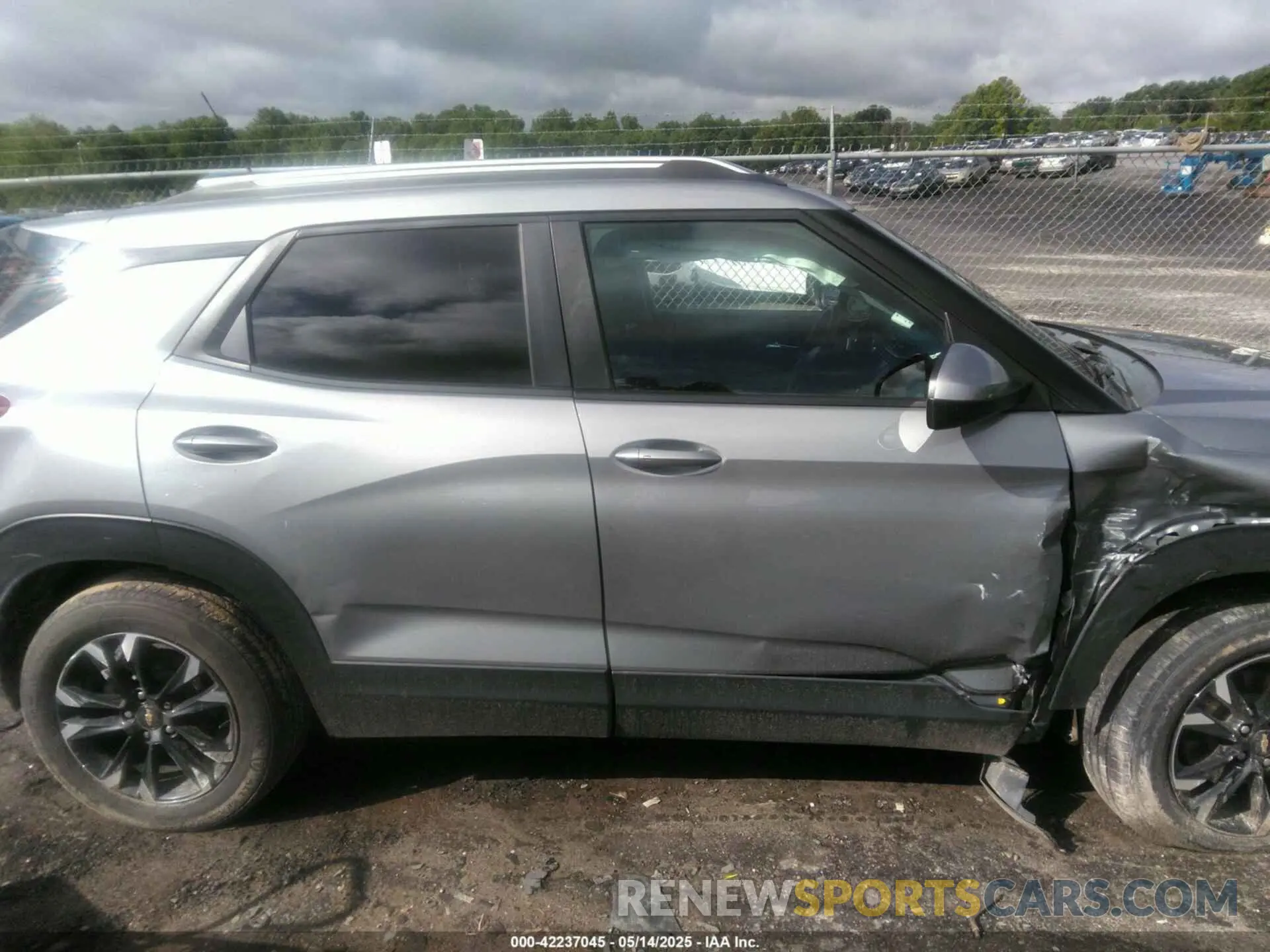 13 Photograph of a damaged car KL79MPS27PB193066 CHEVROLET TRAILBLAZER 2023