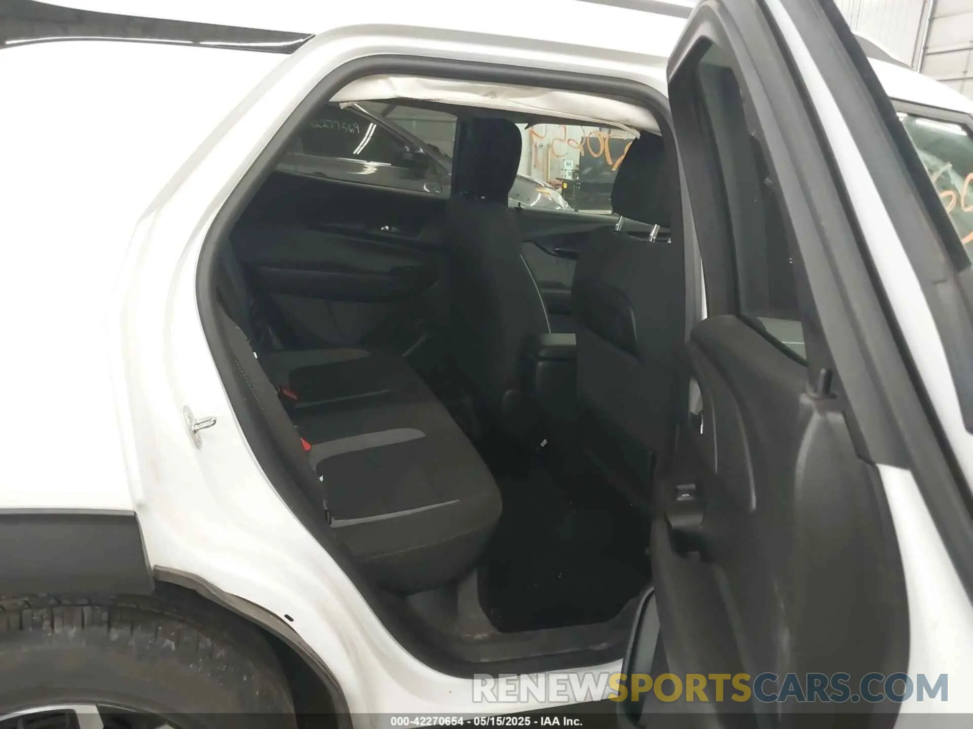 8 Photograph of a damaged car KL79MPS29PB056162 CHEVROLET TRAILBLAZER 2023