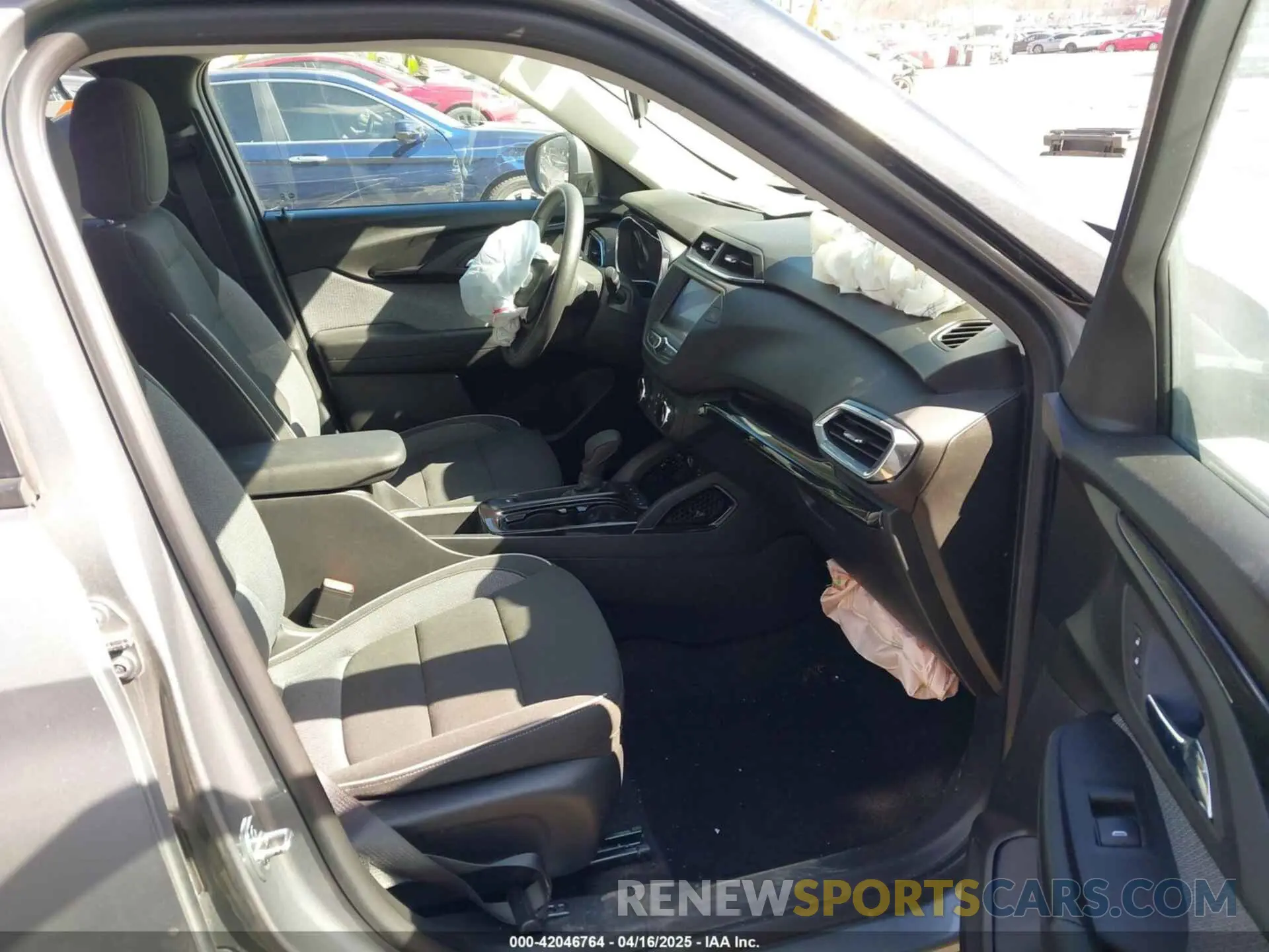 5 Photograph of a damaged car KL79MPSL0PB173962 CHEVROLET TRAILBLAZER 2023