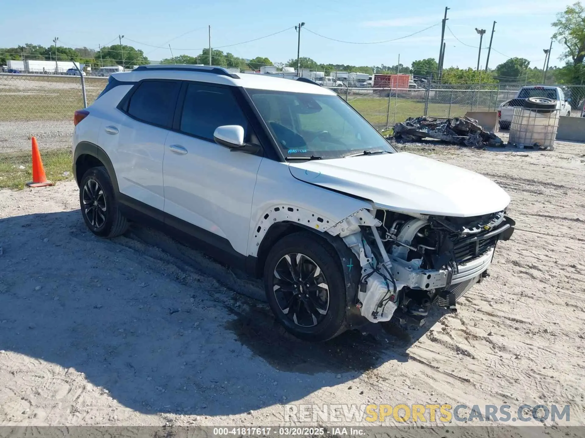 1 Photograph of a damaged car KL79MPSL1PB001892 CHEVROLET TRAILBLAZER 2023
