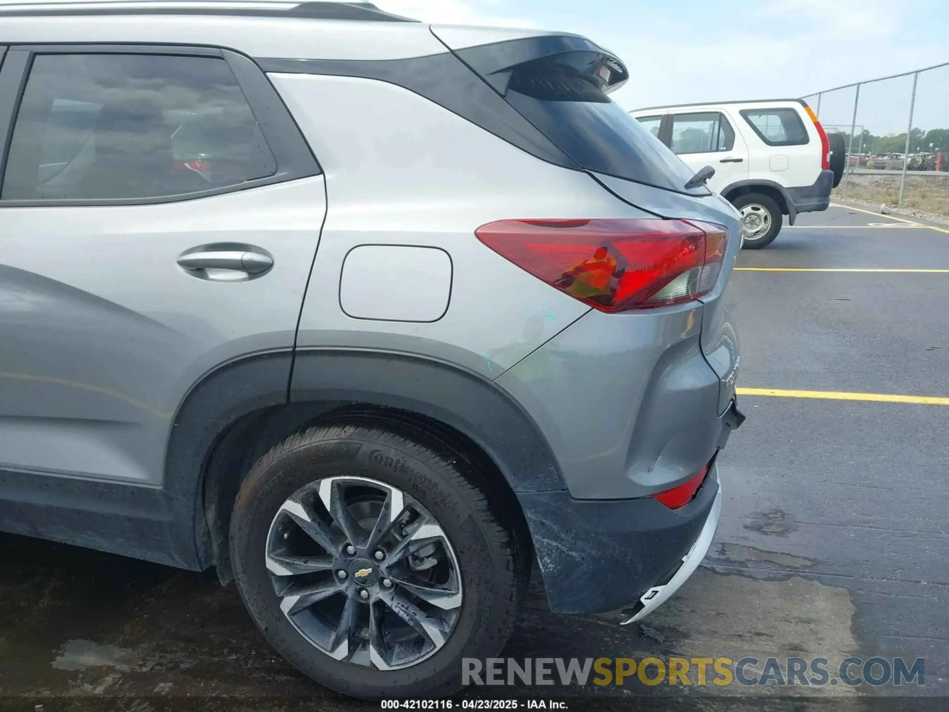 18 Photograph of a damaged car KL79MPSL2PB179424 CHEVROLET TRAILBLAZER 2023