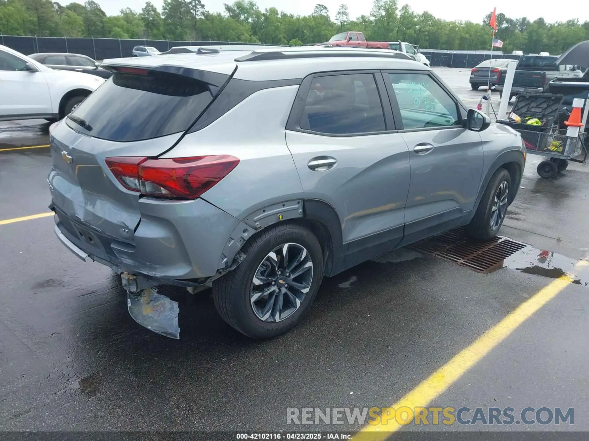 4 Photograph of a damaged car KL79MPSL2PB179424 CHEVROLET TRAILBLAZER 2023