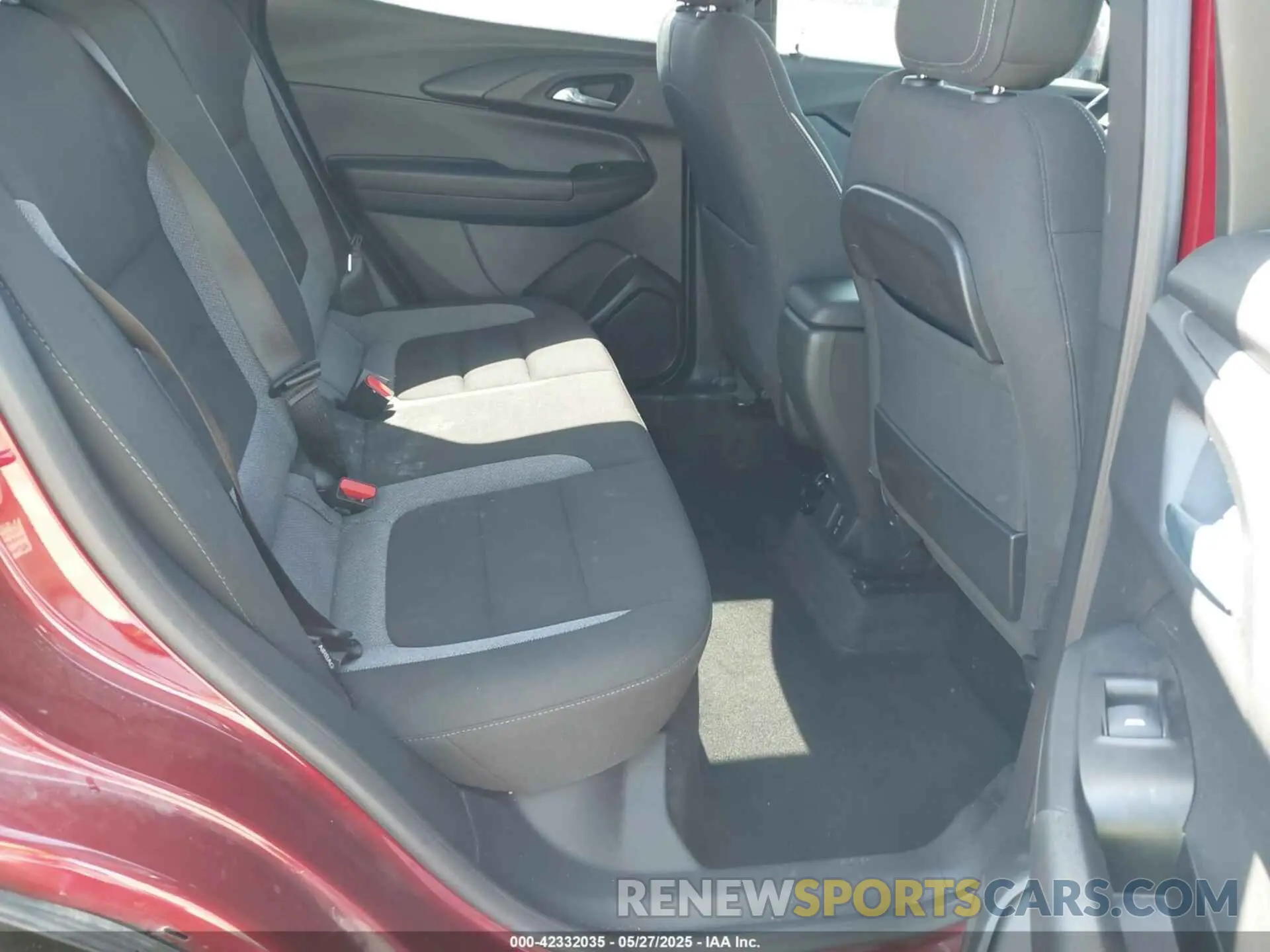 8 Photograph of a damaged car KL79MPSL2PB182159 CHEVROLET TRAILBLAZER 2023