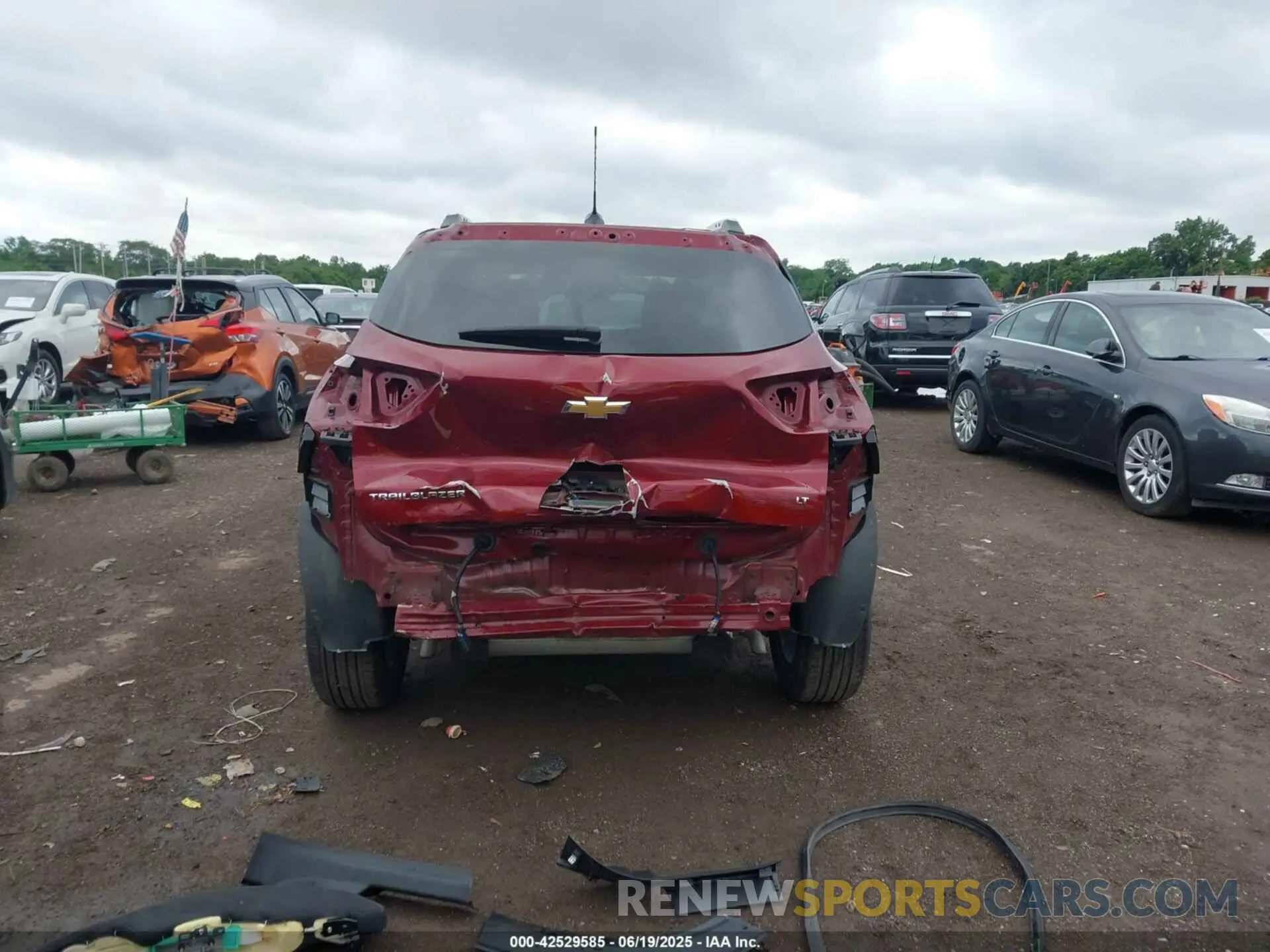 17 Photograph of a damaged car KL79MPSL3PB134010 CHEVROLET TRAILBLAZER 2023