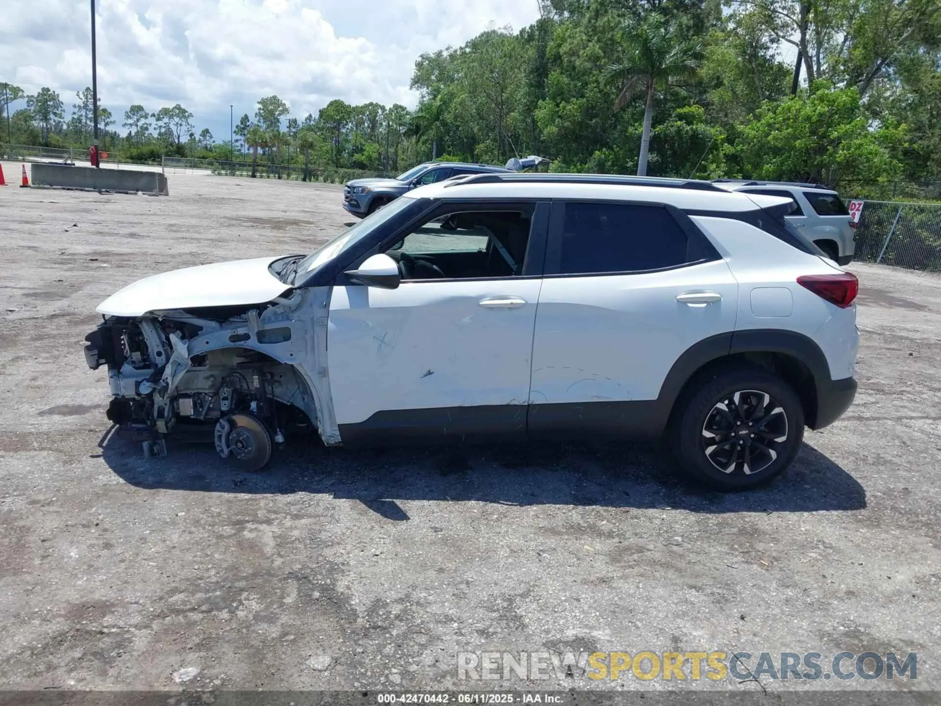 15 Photograph of a damaged car KL79MPSL6PB179801 CHEVROLET TRAILBLAZER 2023