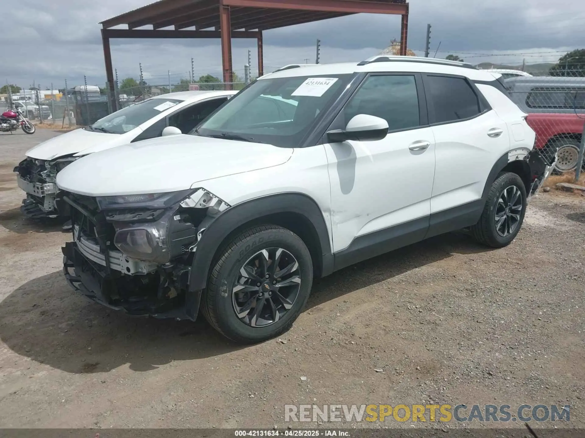 2 Photograph of a damaged car KL79MRSL0PB182561 CHEVROLET TRAILBLAZER 2023