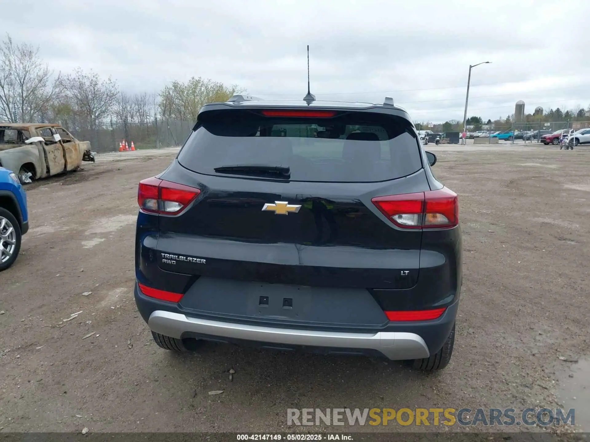 17 Photograph of a damaged car KL79MRSL1PB189468 CHEVROLET TRAILBLAZER 2023