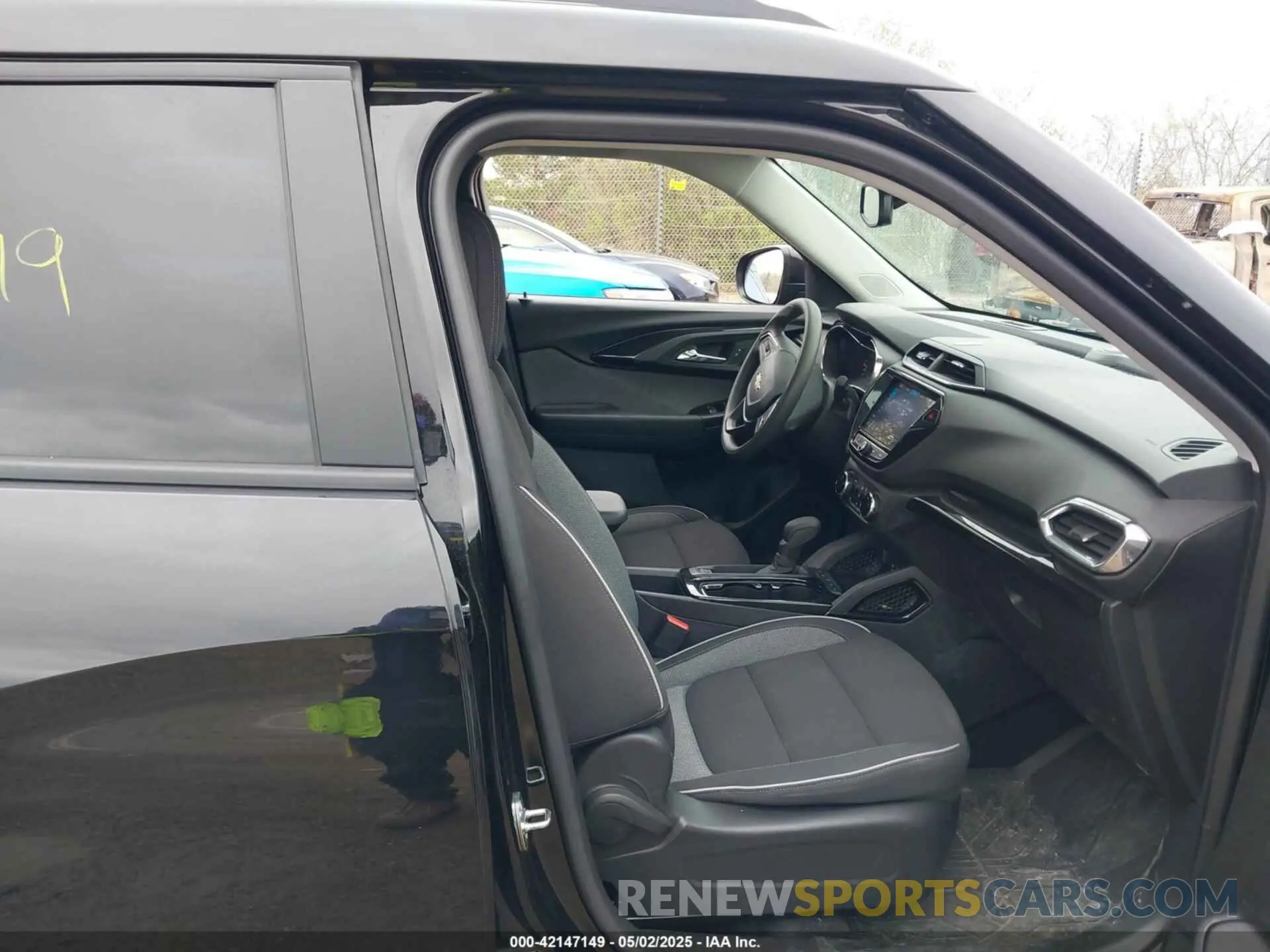 5 Photograph of a damaged car KL79MRSL1PB189468 CHEVROLET TRAILBLAZER 2023