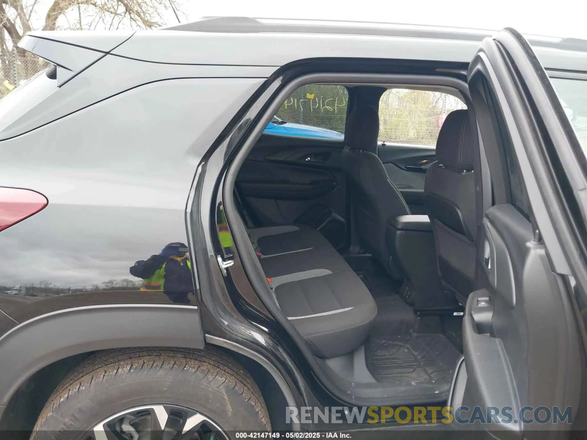 8 Photograph of a damaged car KL79MRSL1PB189468 CHEVROLET TRAILBLAZER 2023